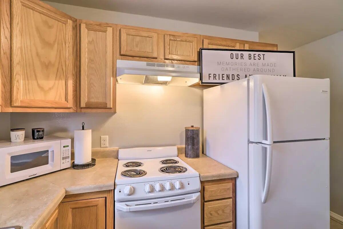 922 & 924 Renfrow Avenue Property Photo 22