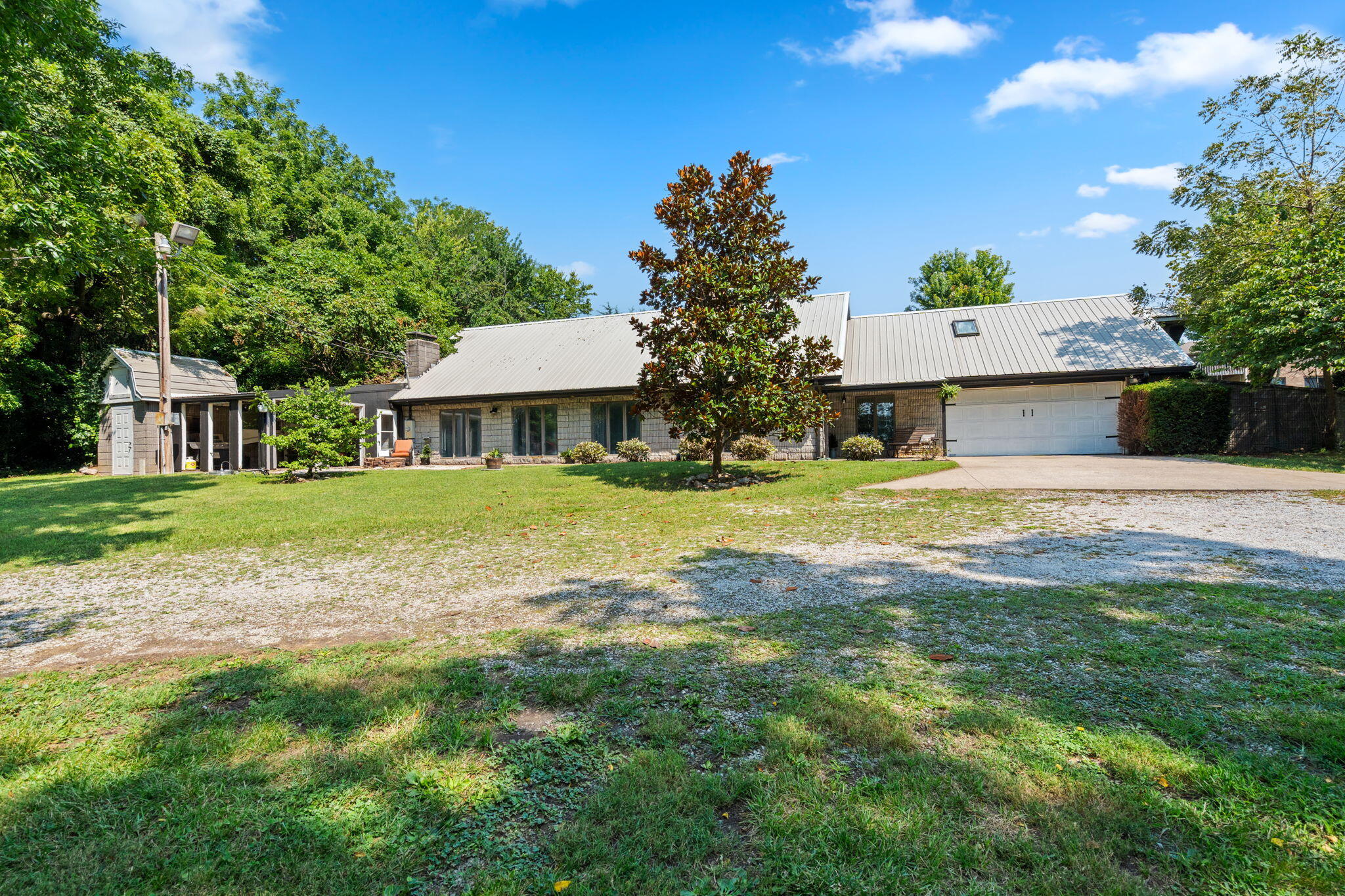 7327 West Farm Rd 88 Property Photo 1