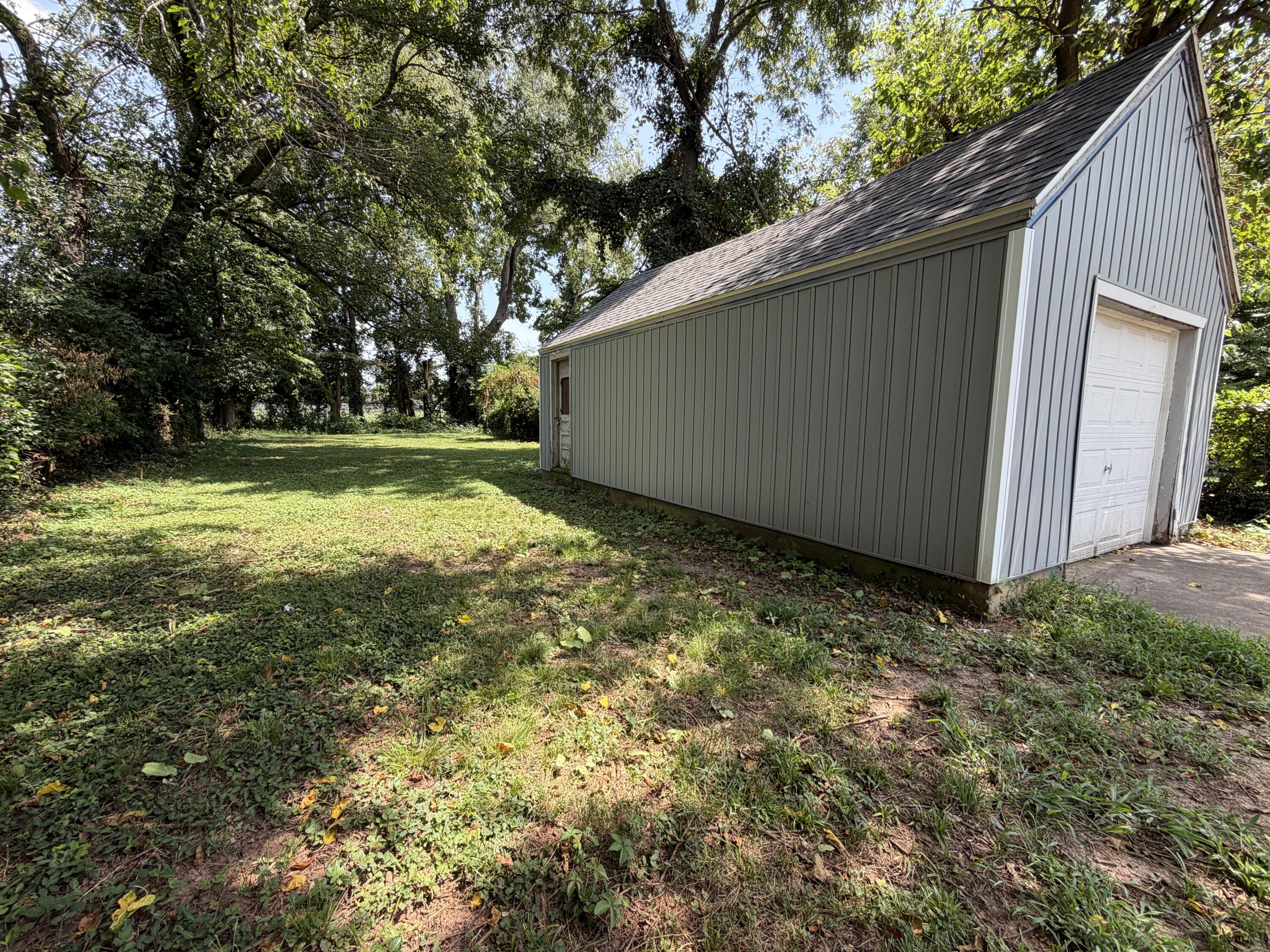 800 North Marion Avenue Property Photo 13