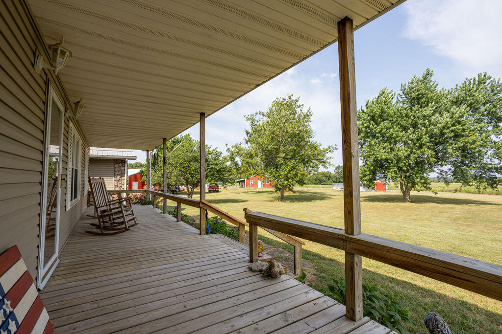20478 Elm Drive Property Photo 3