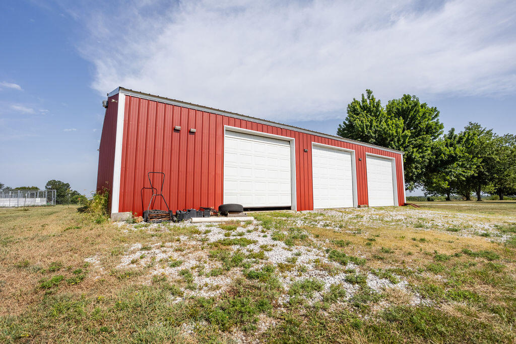 20478 Elm Drive Property Photo 6