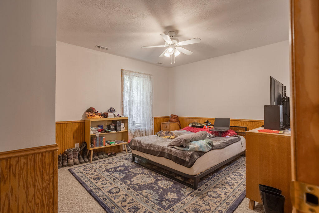 20478 Elm Drive Property Photo 18