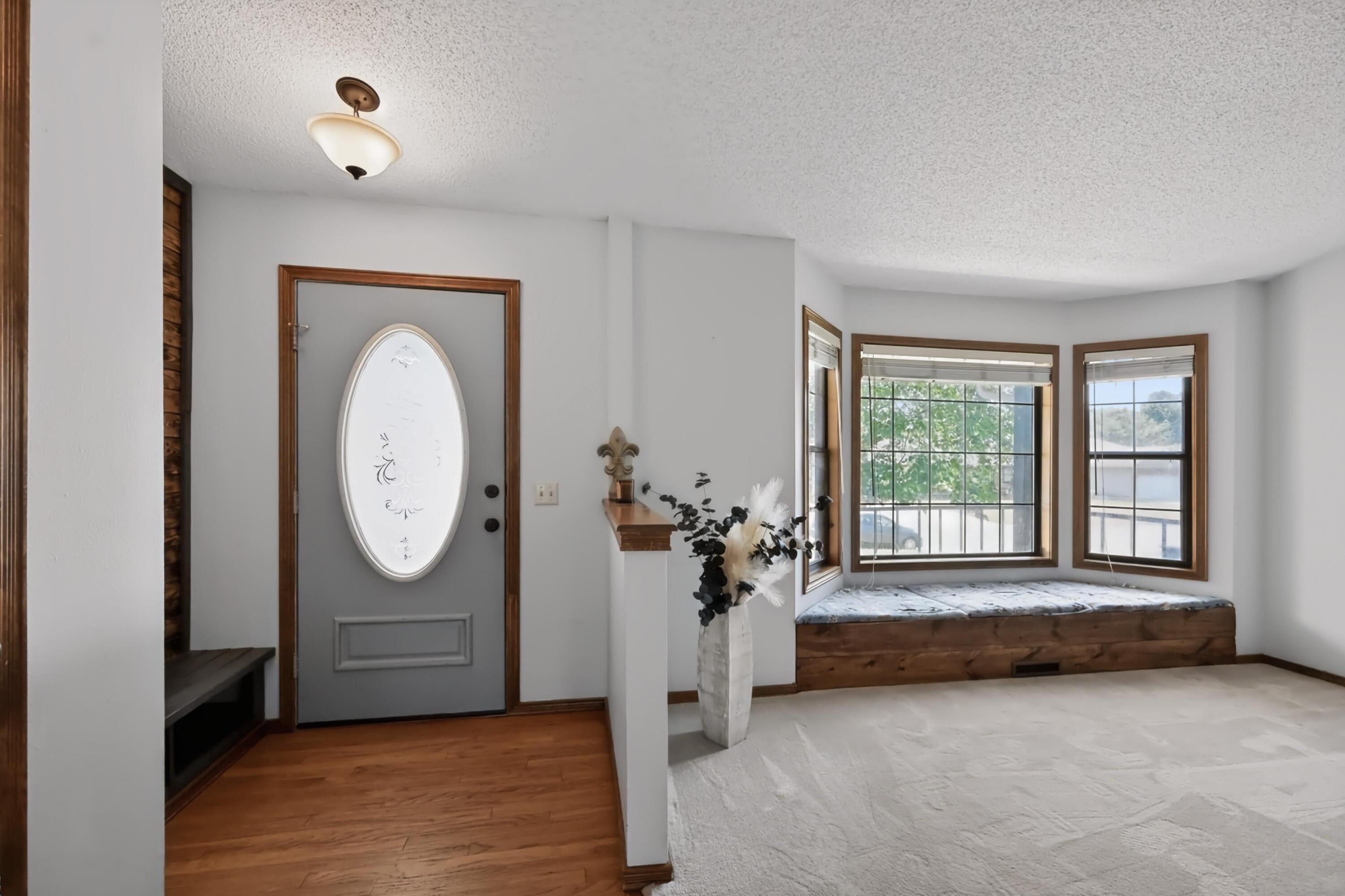 3807 Castle Rock Drive Property Photo 3