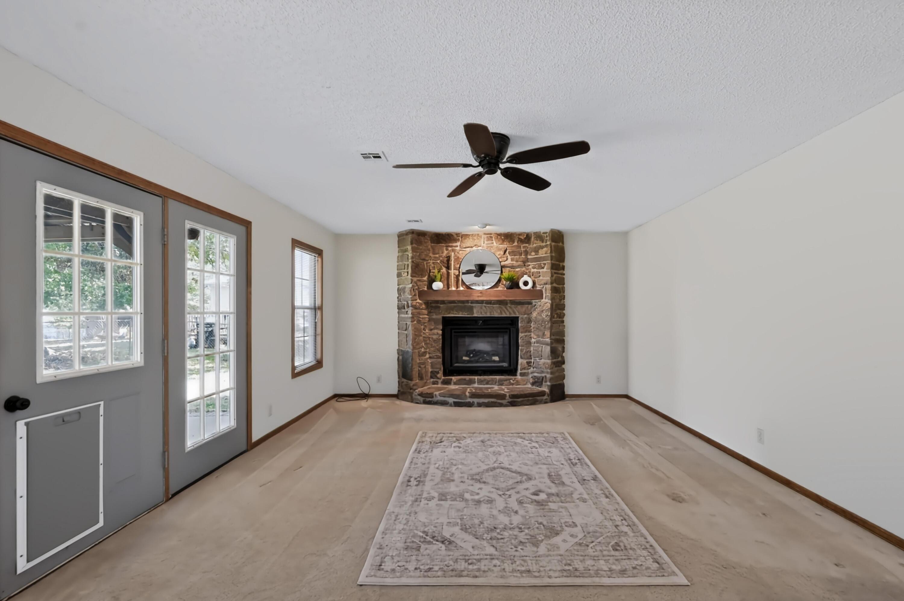 3807 Castle Rock Drive Property Photo 19
