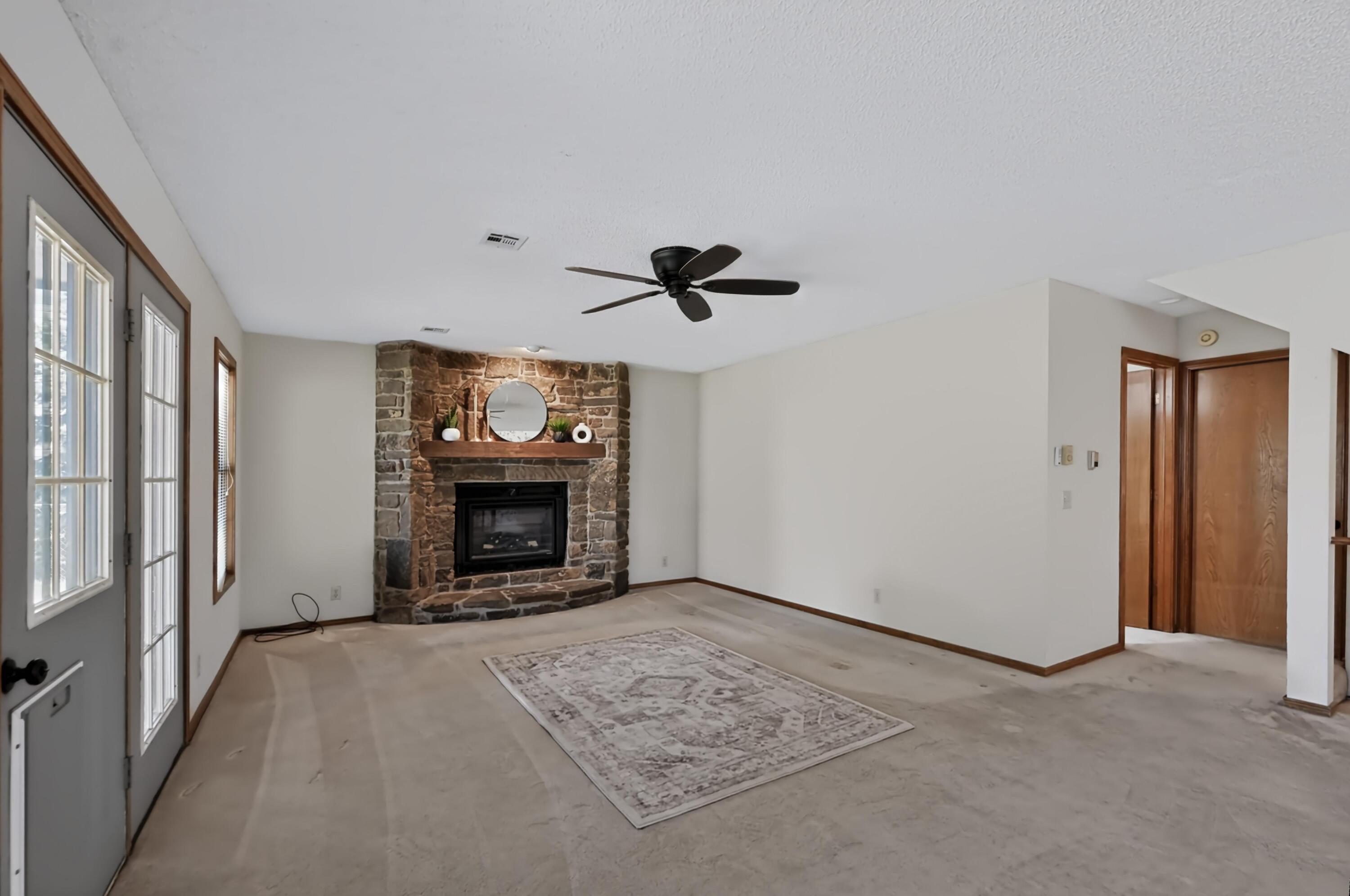 3807 Castle Rock Drive Property Photo 20