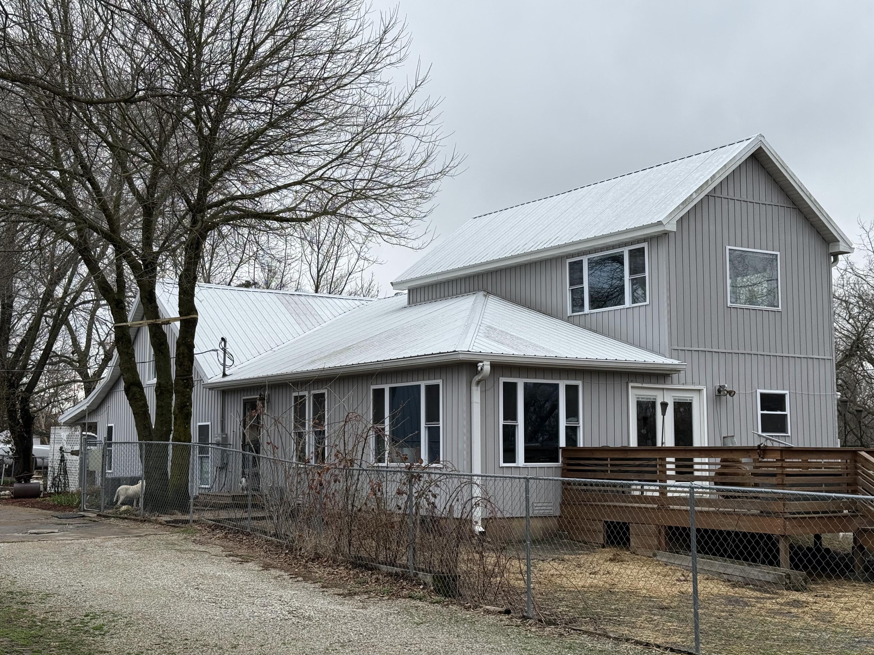 615 West Benton Street Property Photo 15