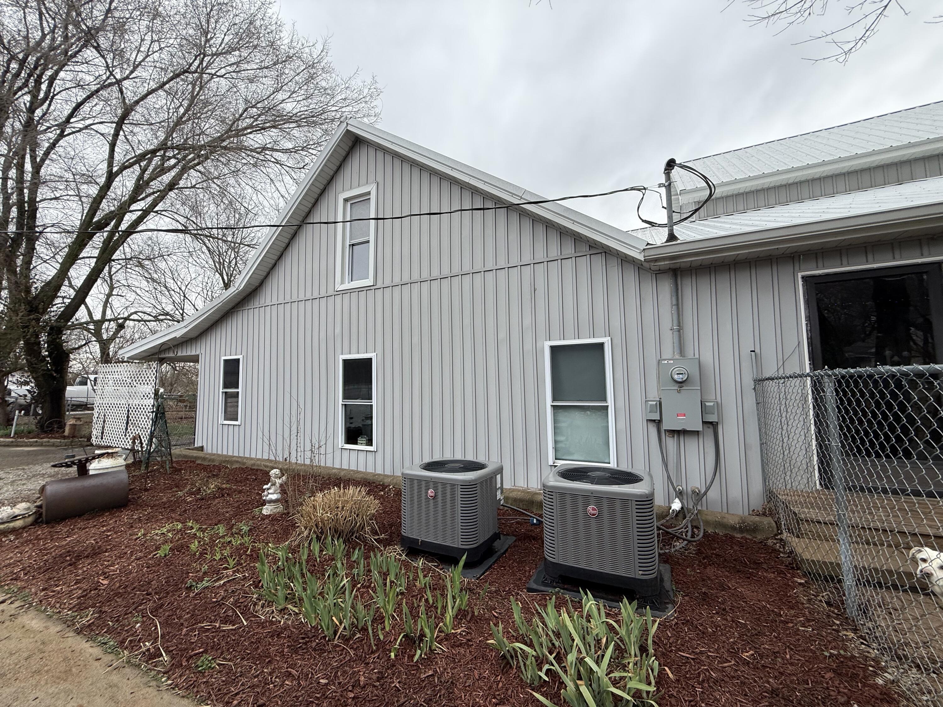 615 West Benton Street Property Photo 16