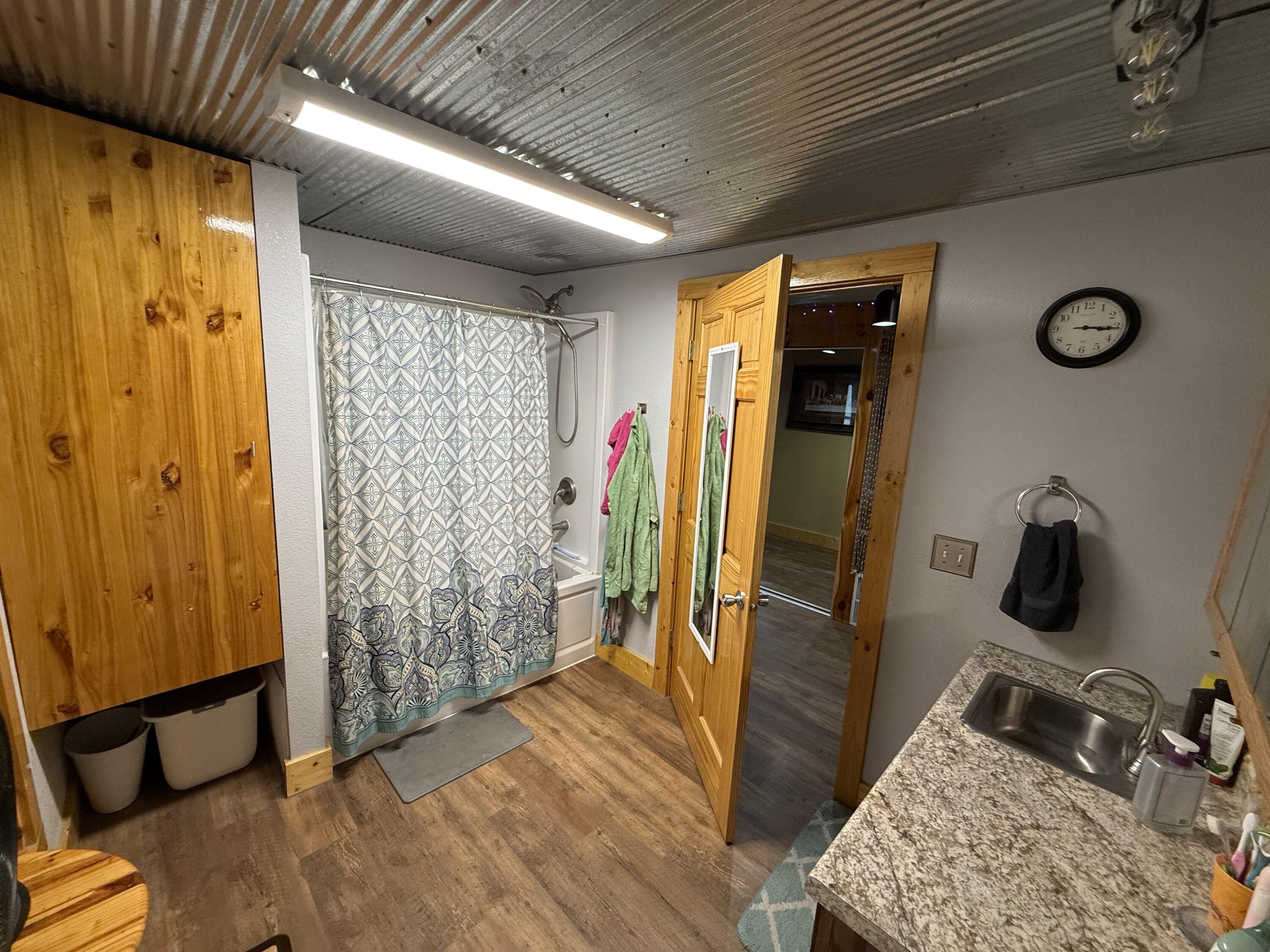 615 West Benton Street Property Photo 52