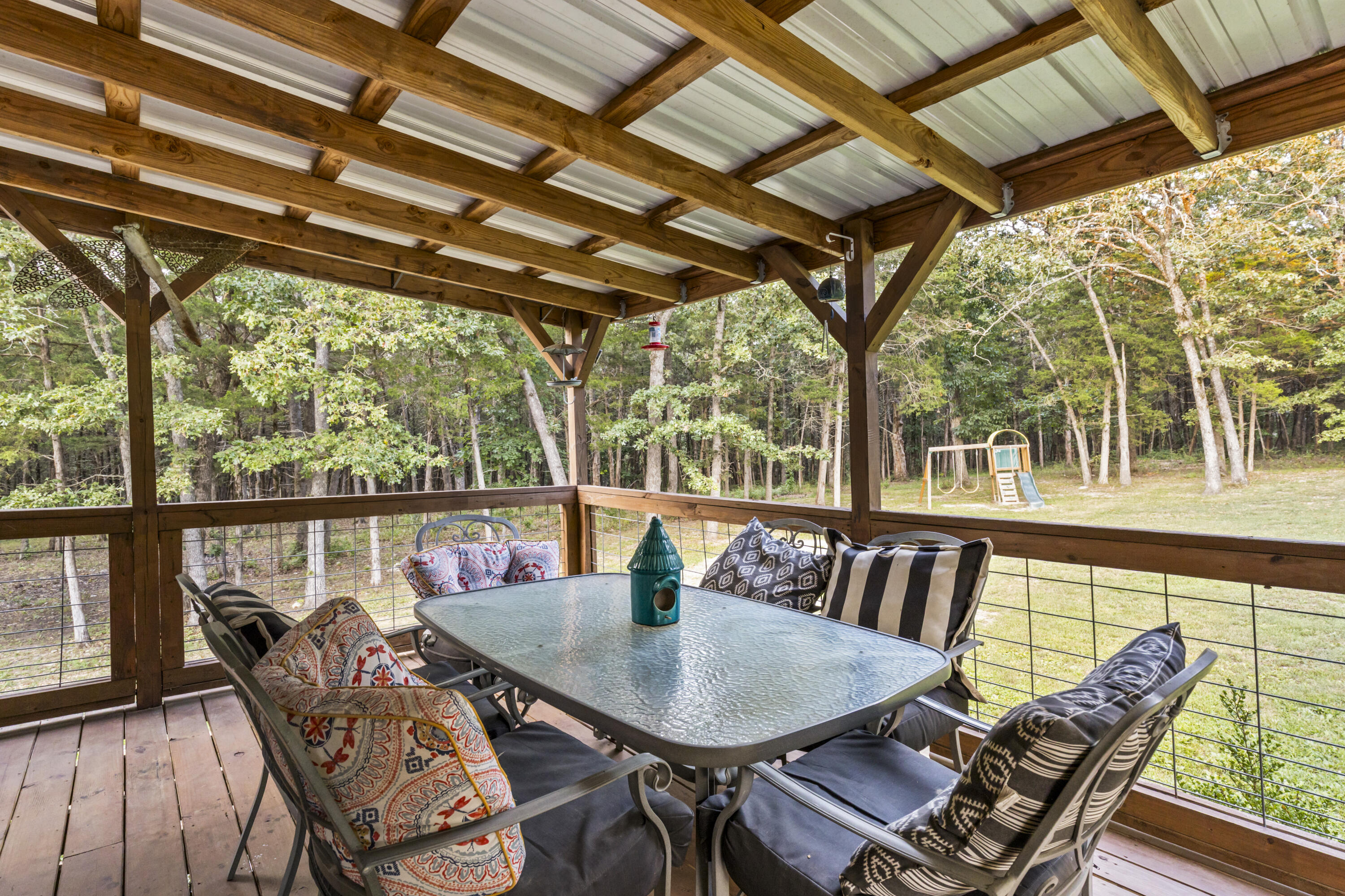 18275 New Hermitage Drive Property Photo 6