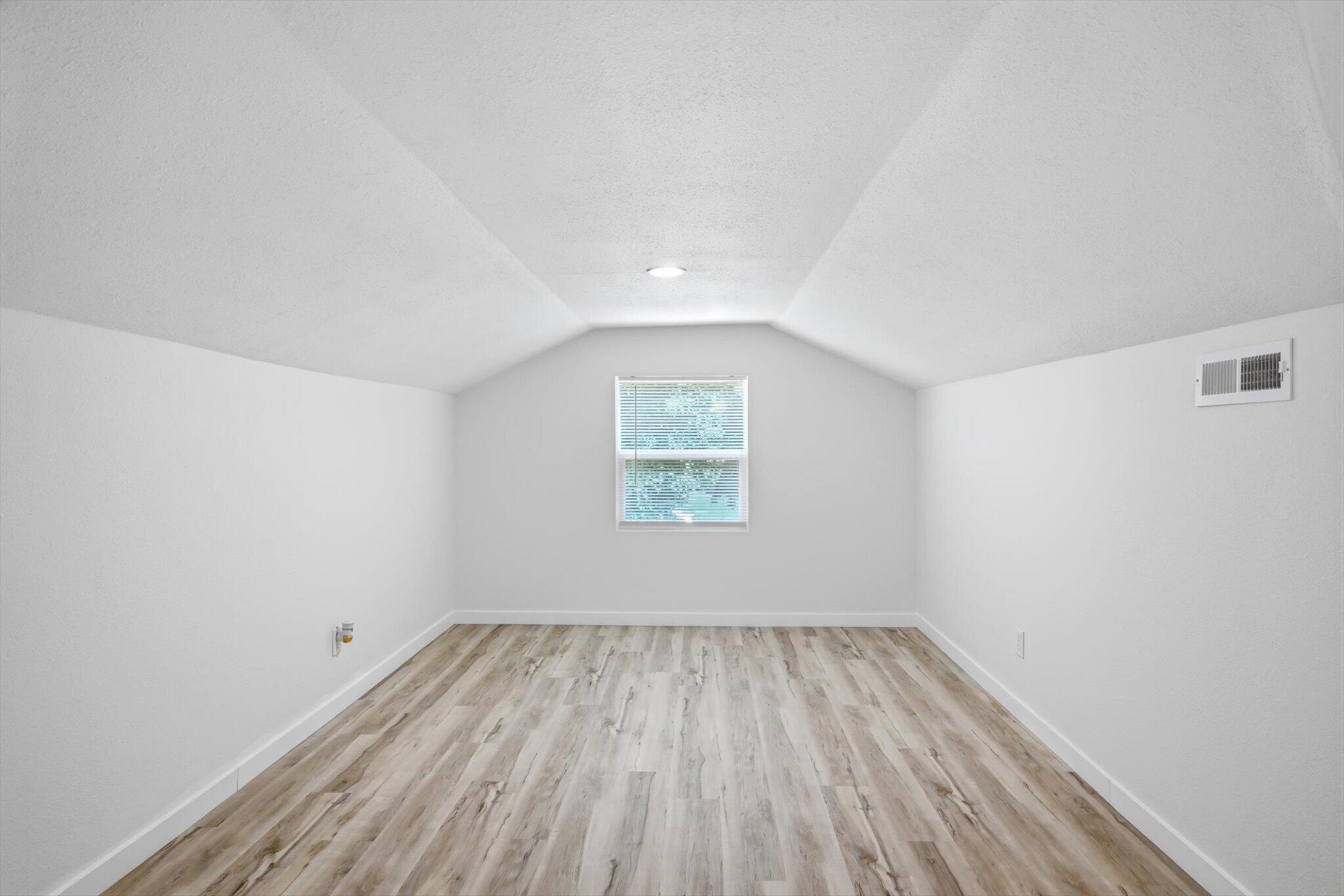 5055 South Walnut Hill Road Property Photo 30