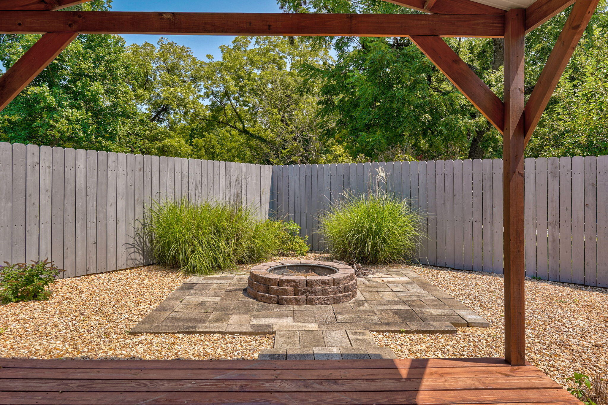 1037 Pastoral Road Property Photo 4