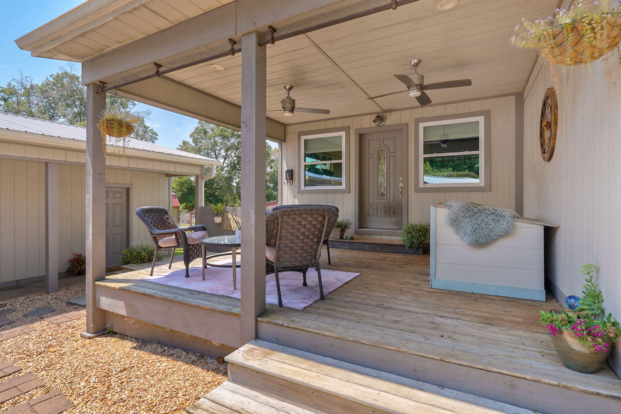 1037 Pastoral Road Property Photo 6
