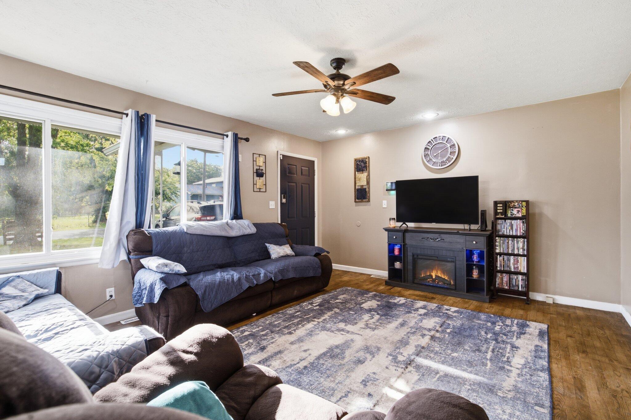 414 Harrison Street Property Photo 6