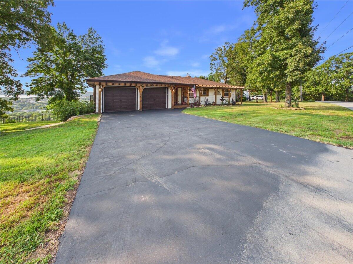 38 Skyline Drive Property Photo 9