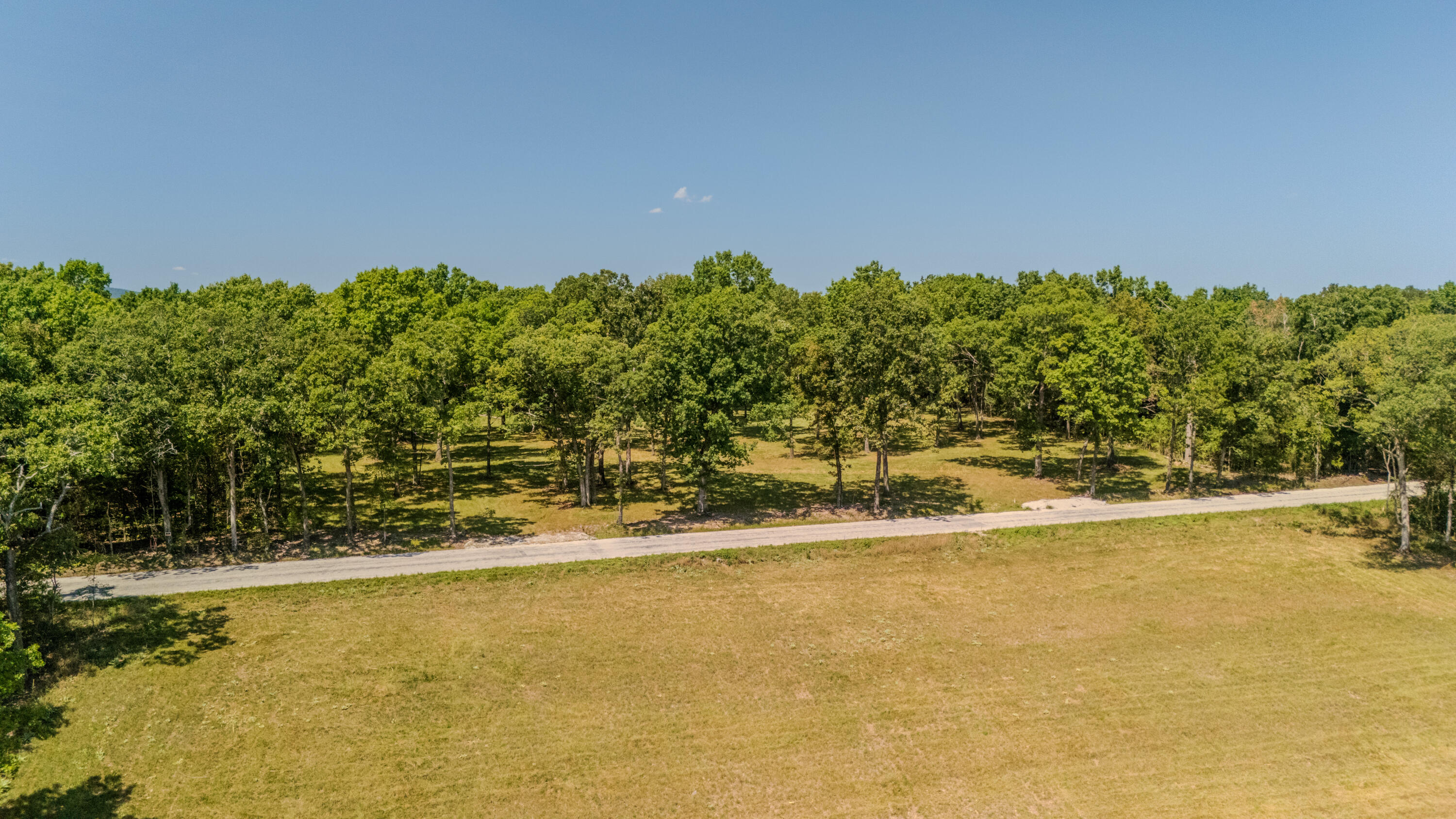 590 M-90a Property Photo 2