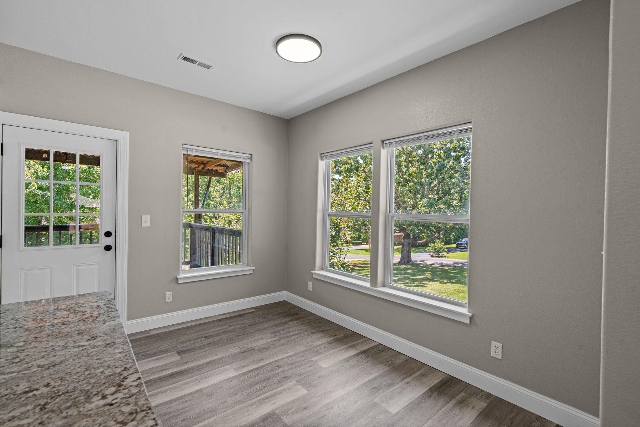 150 Chelsea Lane Property Photo 16