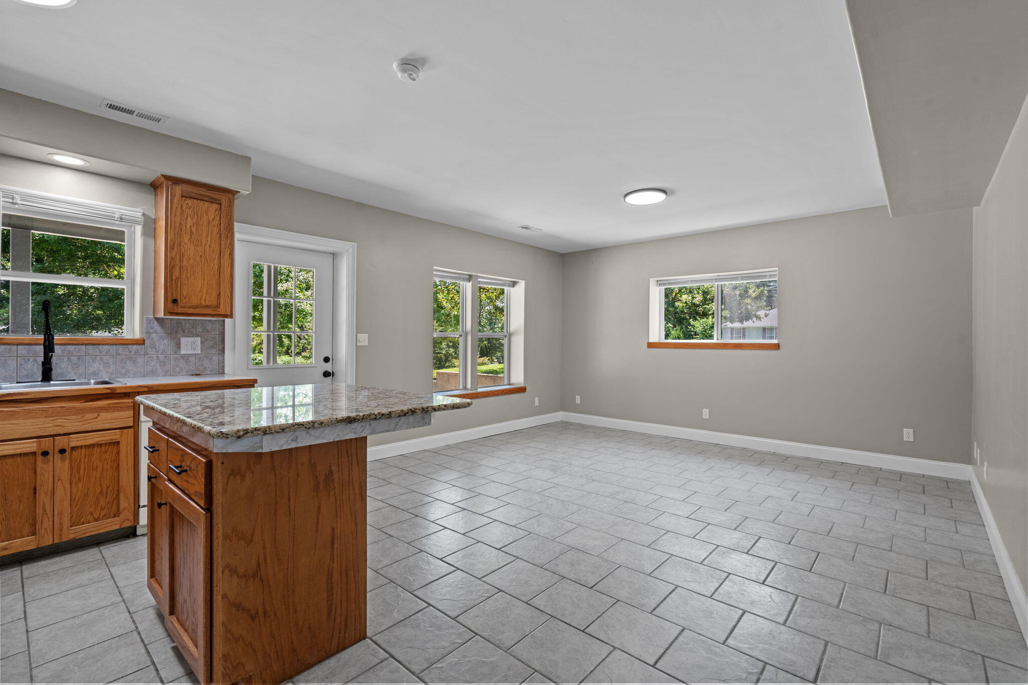 150 Chelsea Lane Property Photo 31