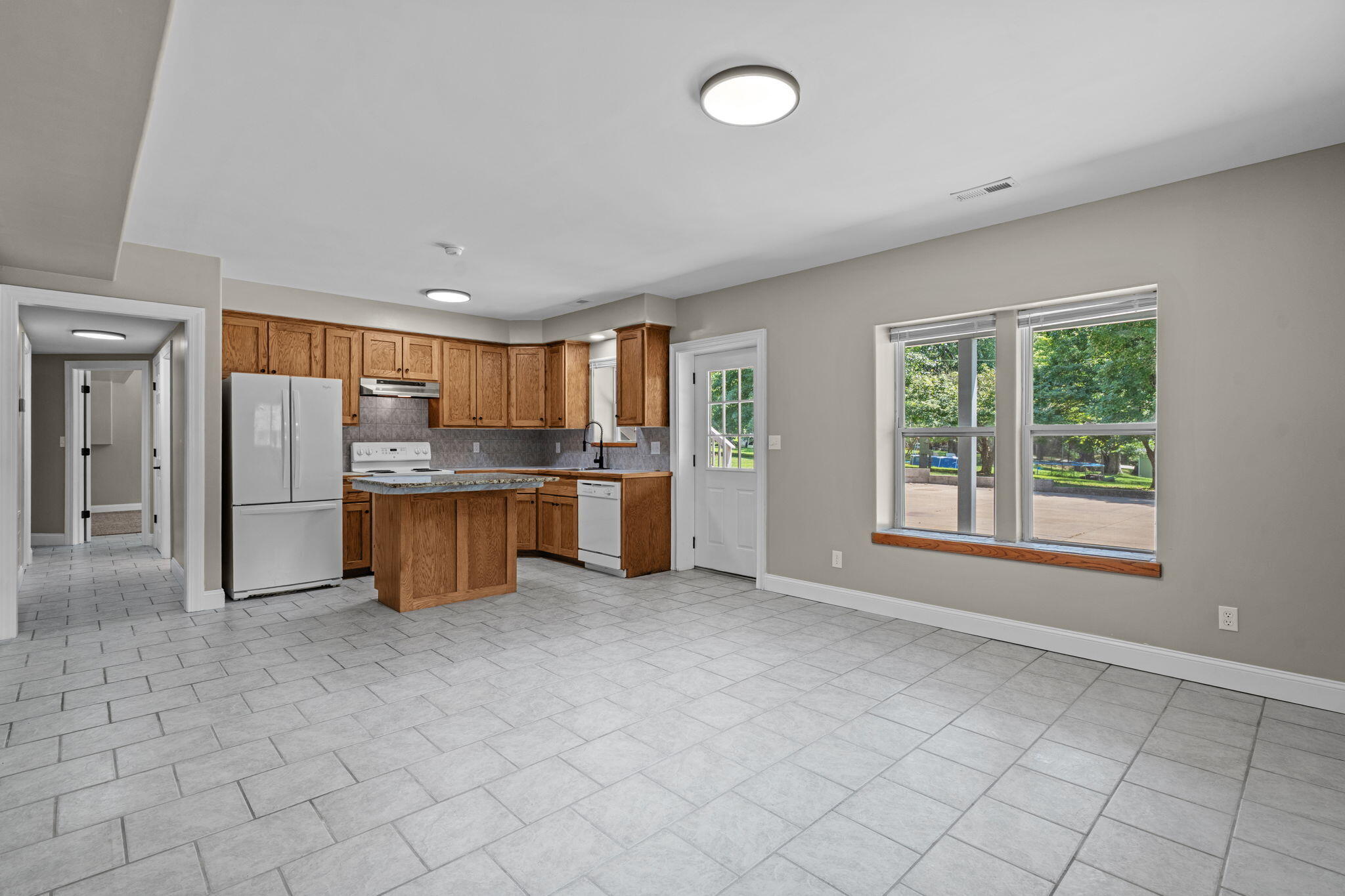 150 Chelsea Lane Property Photo 32