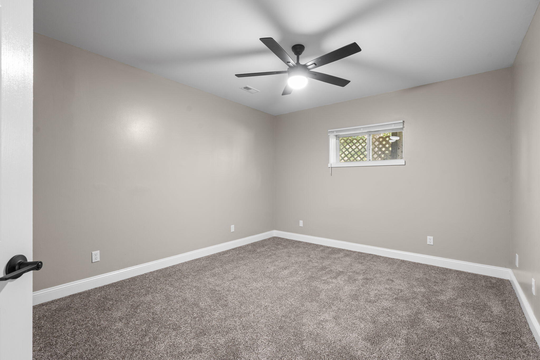 150 Chelsea Lane Property Photo 43