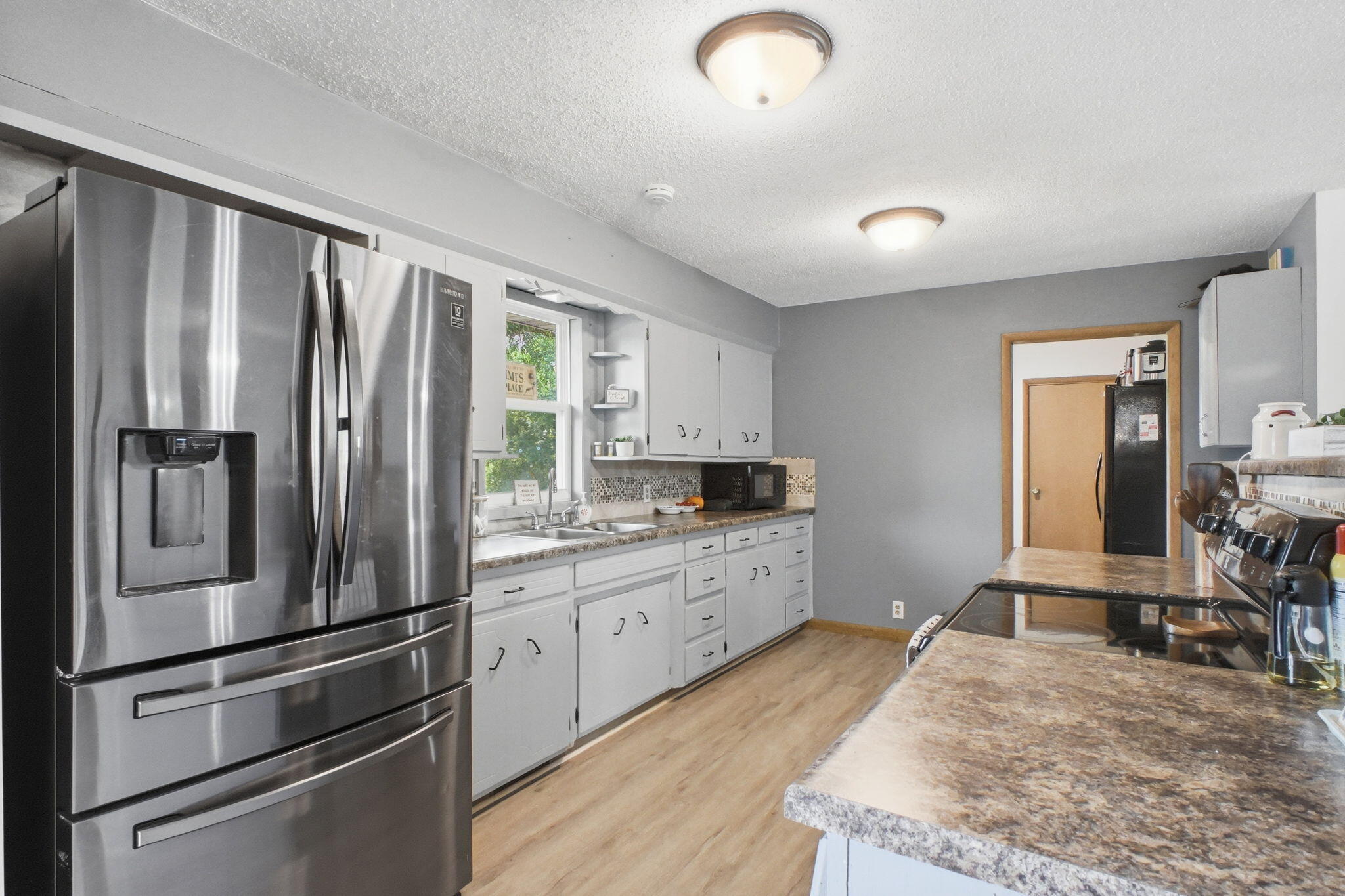 208 South Clompton Street Property Photo 10