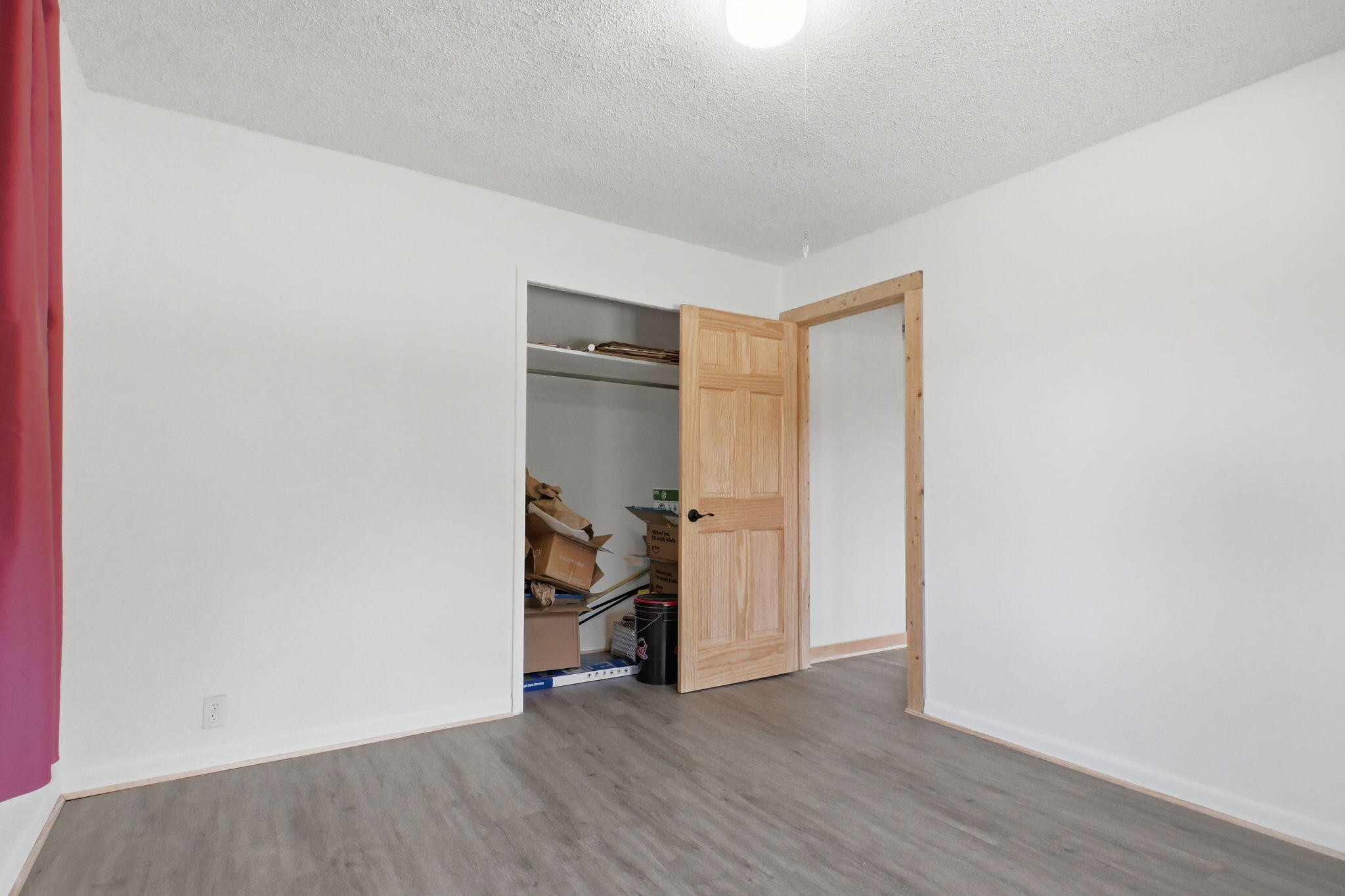 208 South Clompton Street Property Photo 25