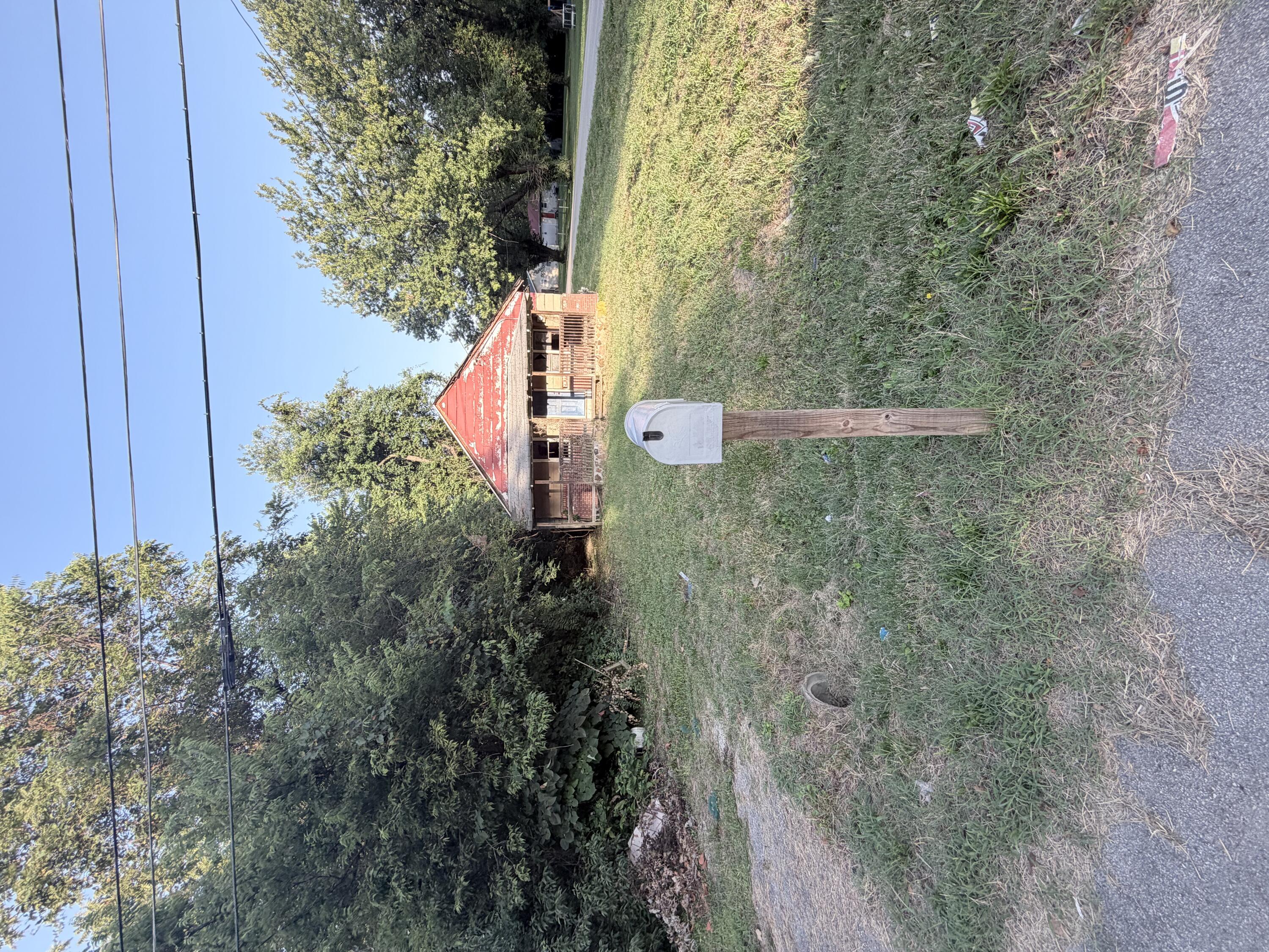 1847 North Hillcrest Avenue Property Photo 1