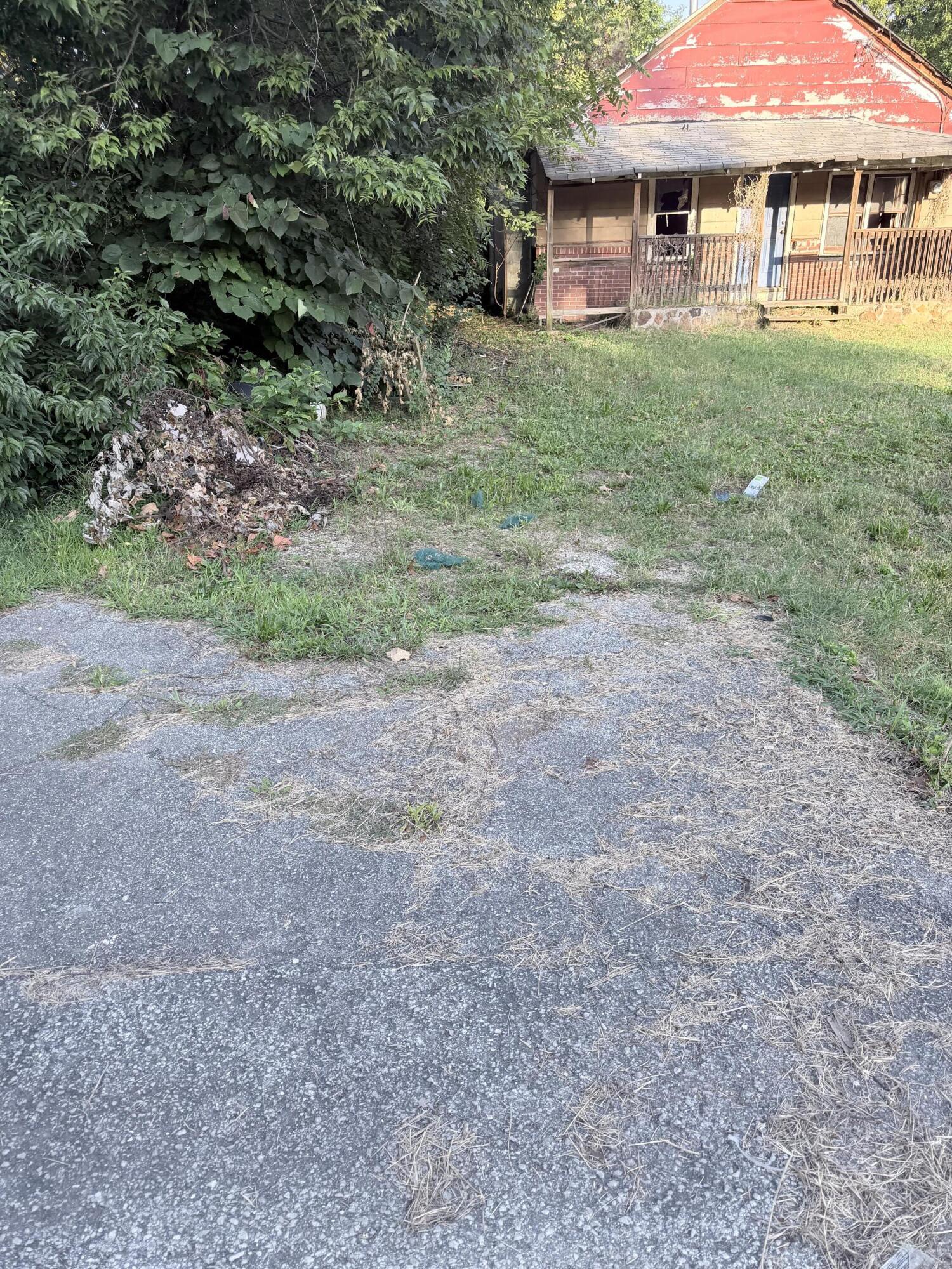 1847 North Hillcrest Avenue Property Photo 5