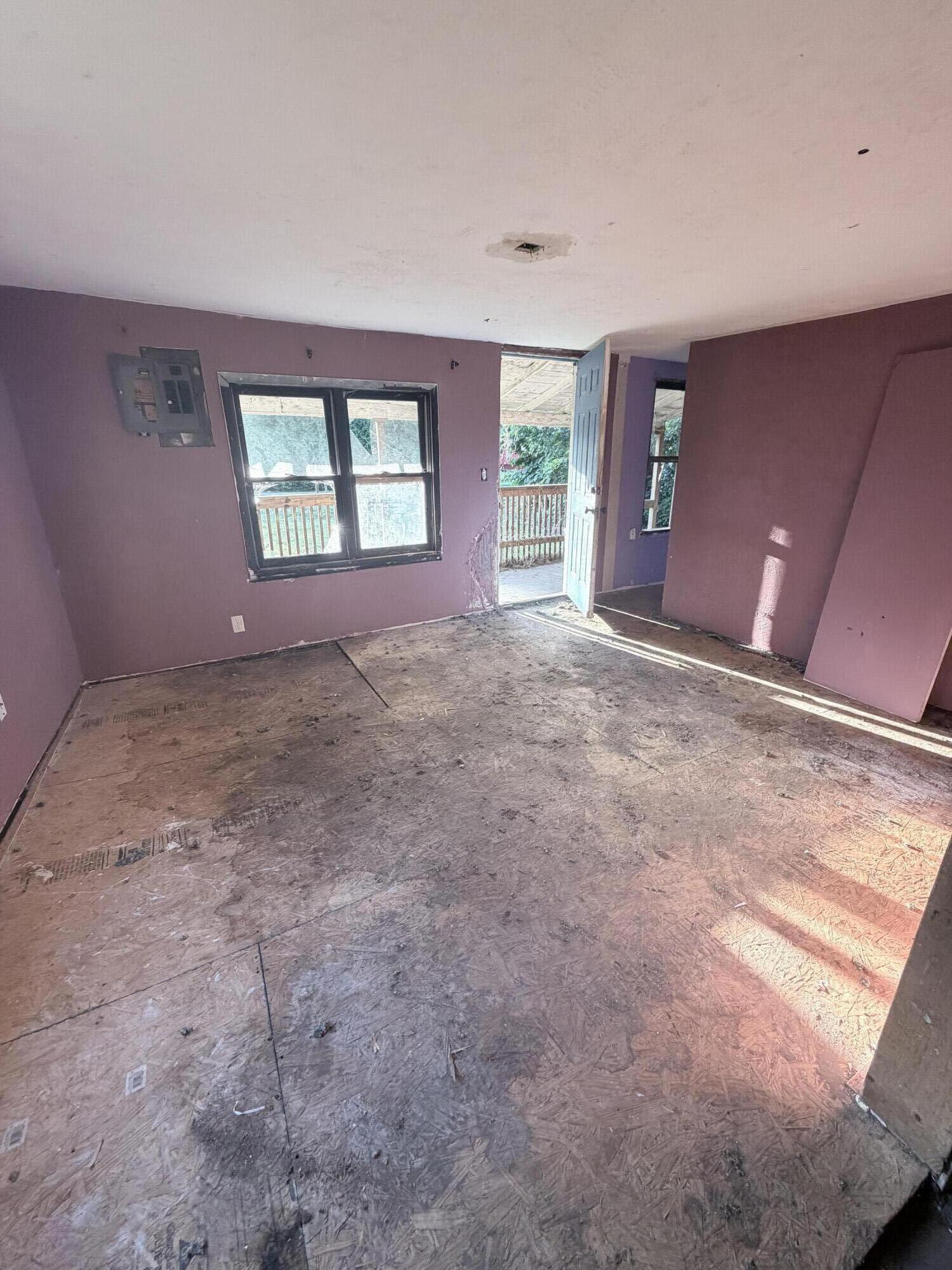 1847 North Hillcrest Avenue Property Photo 8