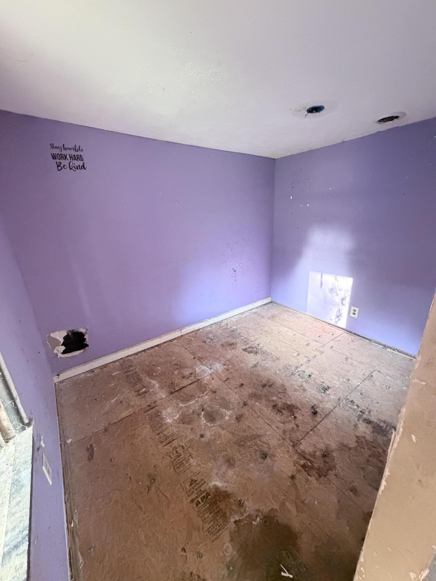 1847 North Hillcrest Avenue Property Photo 11