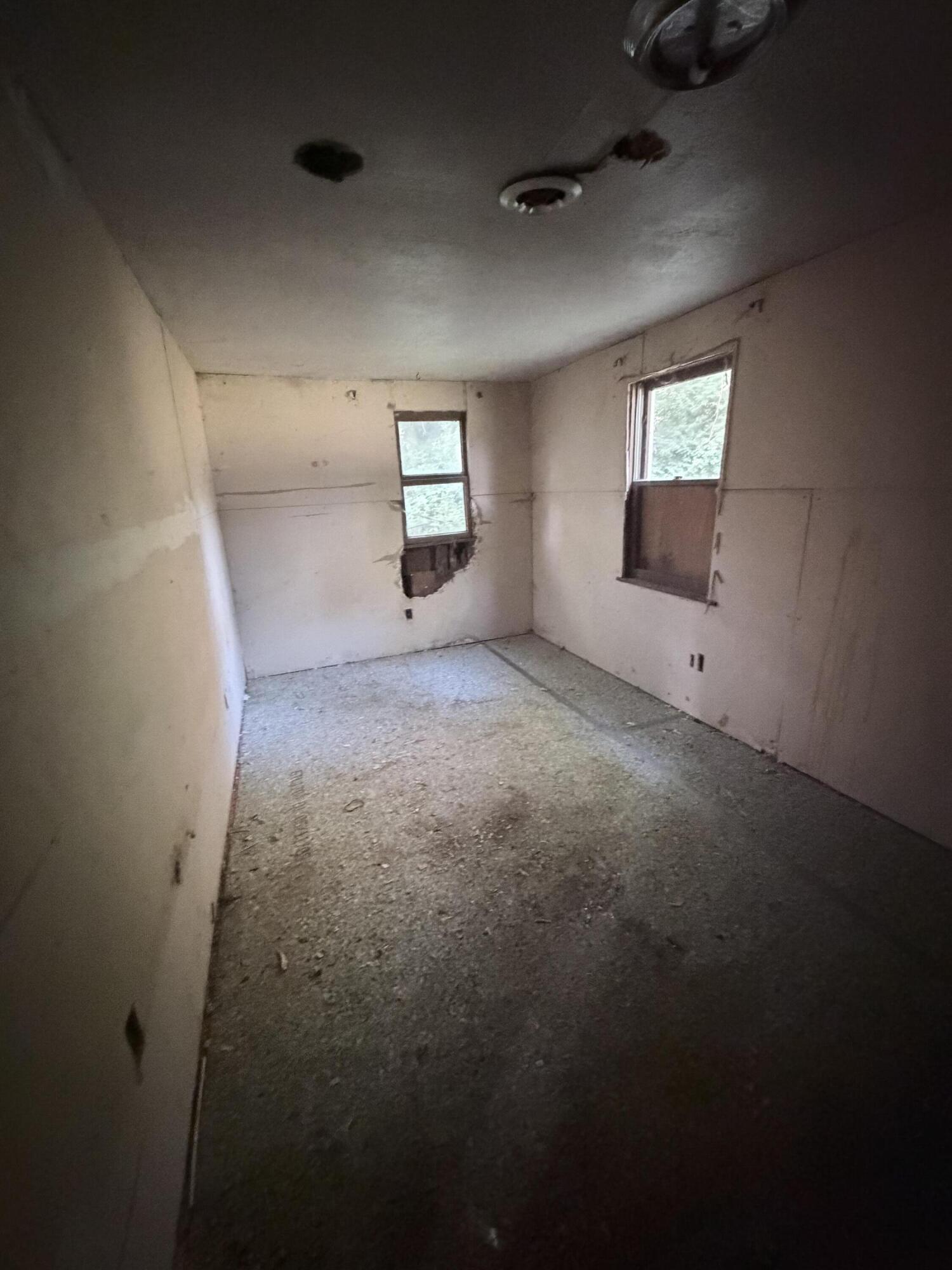 1847 North Hillcrest Avenue Property Photo 14
