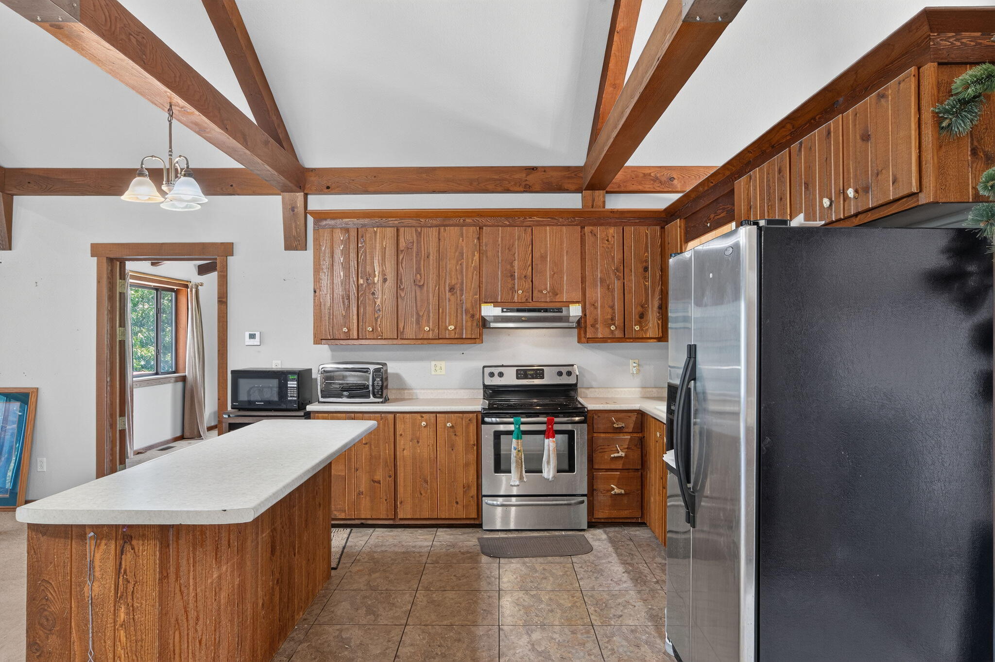 9622 Stonegate Drive Property Photo 8