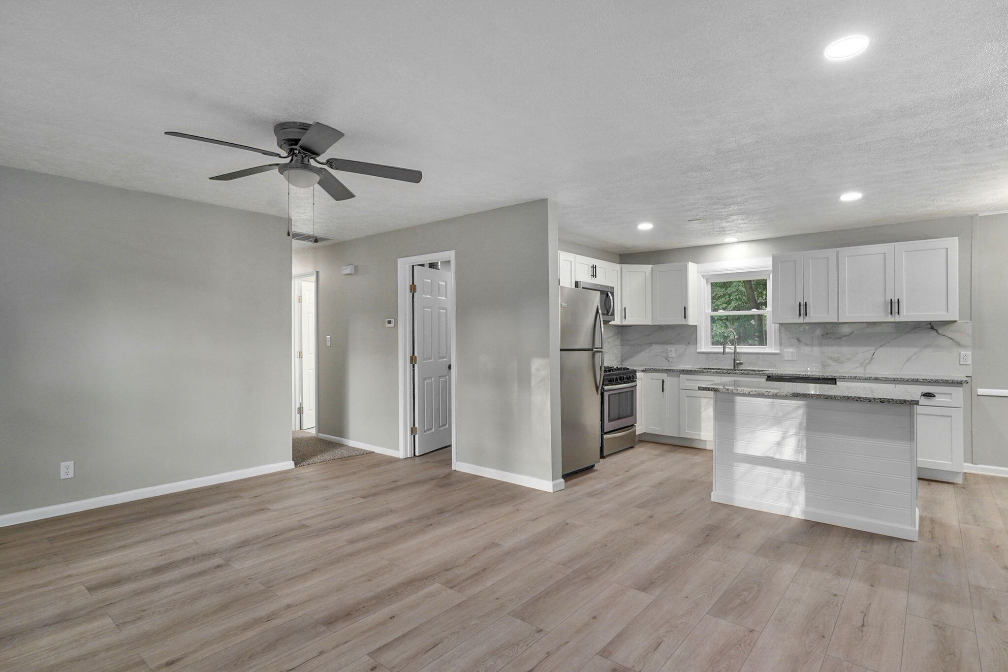 3552 South Franklin Avenue Property Photo 5