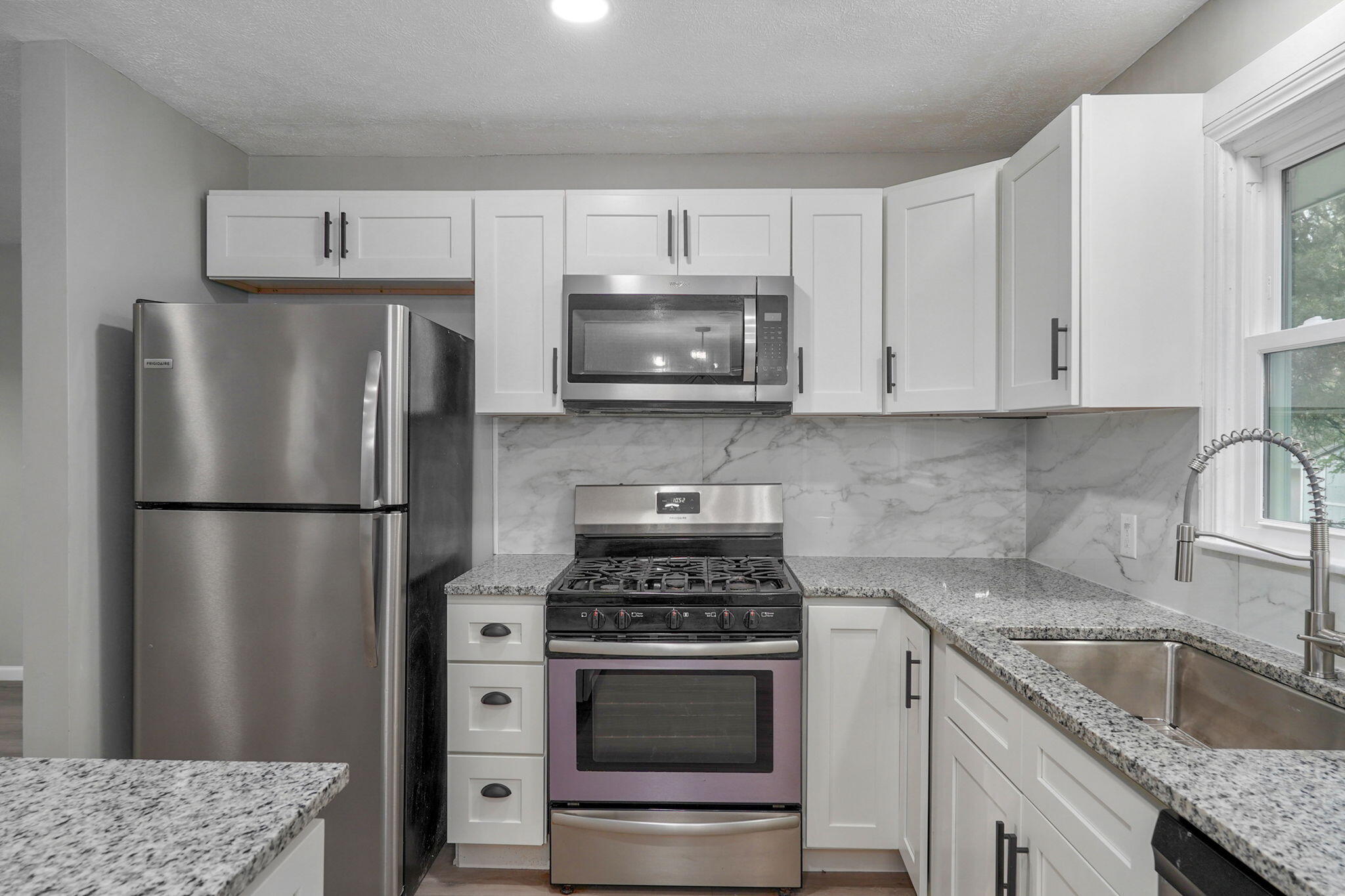 3552 South Franklin Avenue Property Photo 9