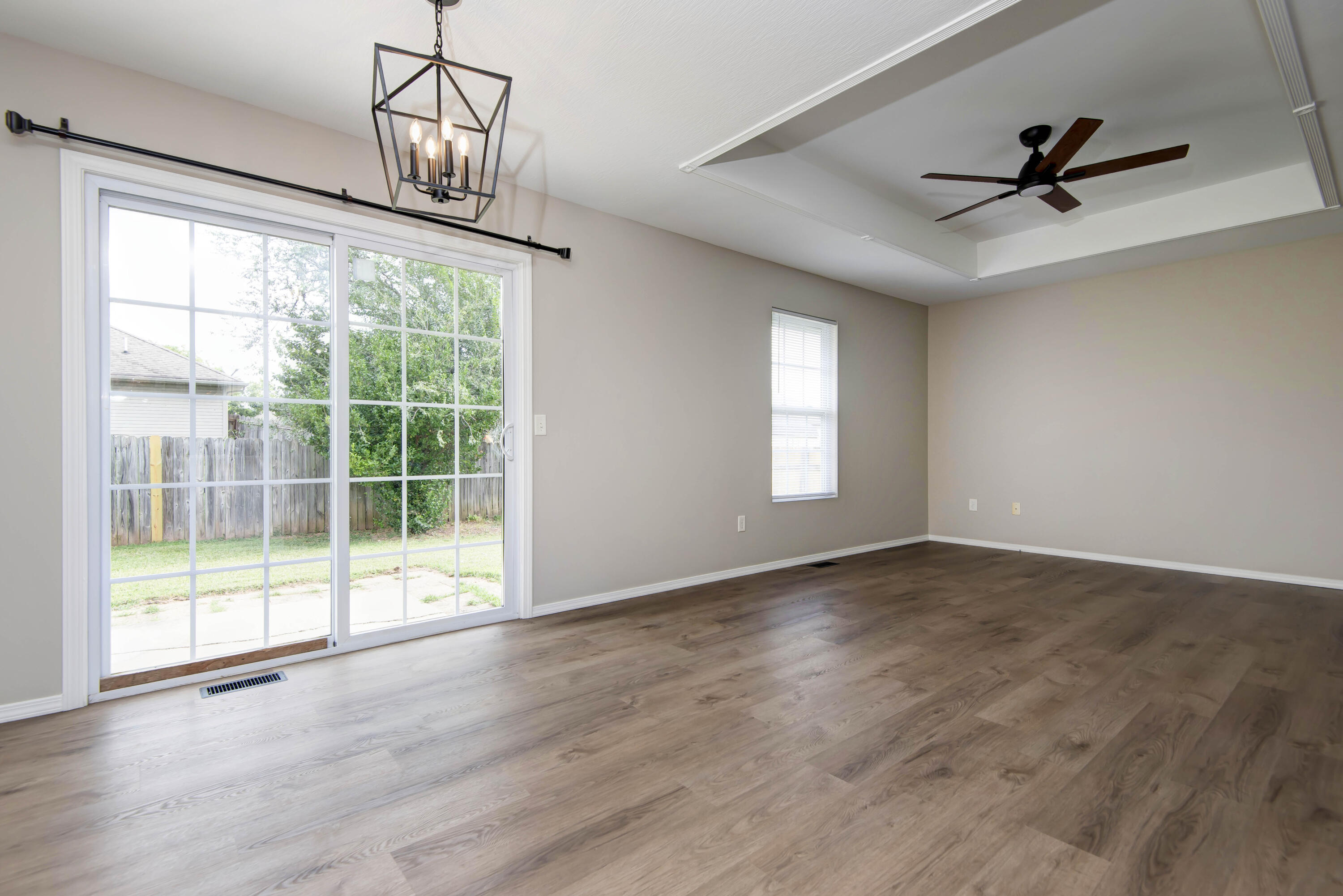 2463 West Cedar Creek Drive Property Photo 7