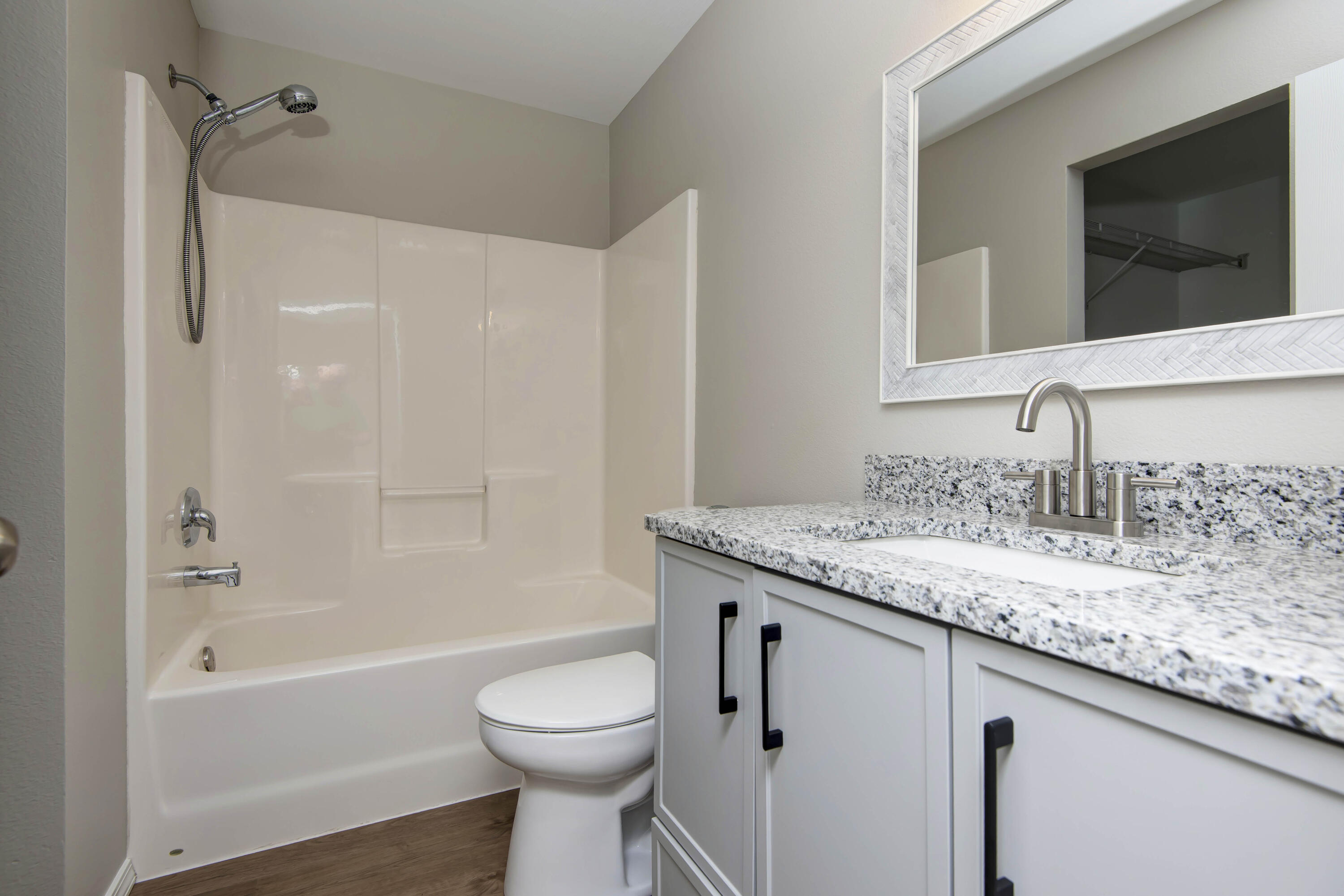 2463 West Cedar Creek Drive Property Photo 17
