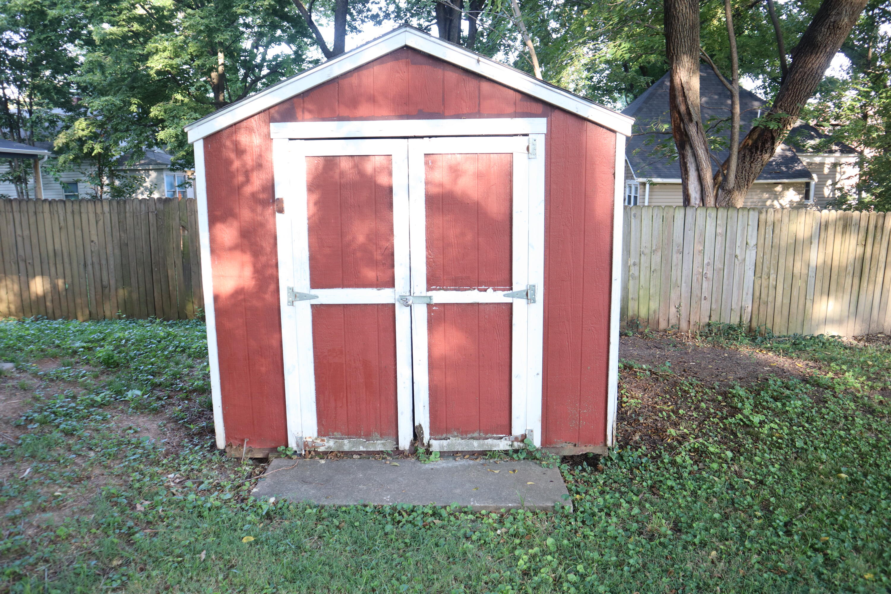 651 West Nichols Street Property Photo 6