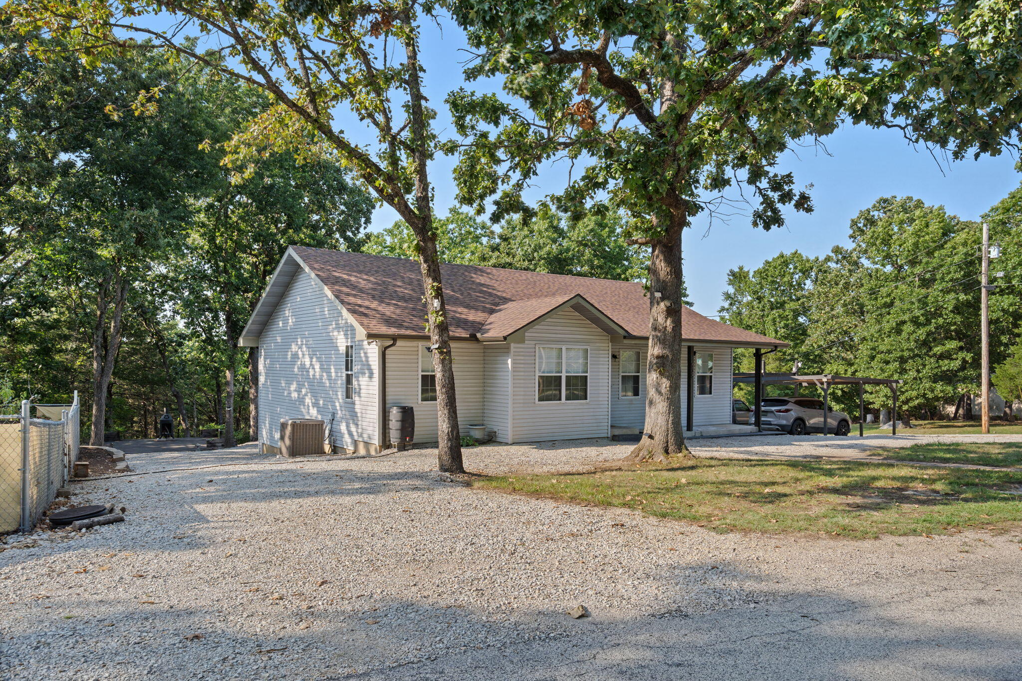 535 Taneycomo Road Property Photo 9