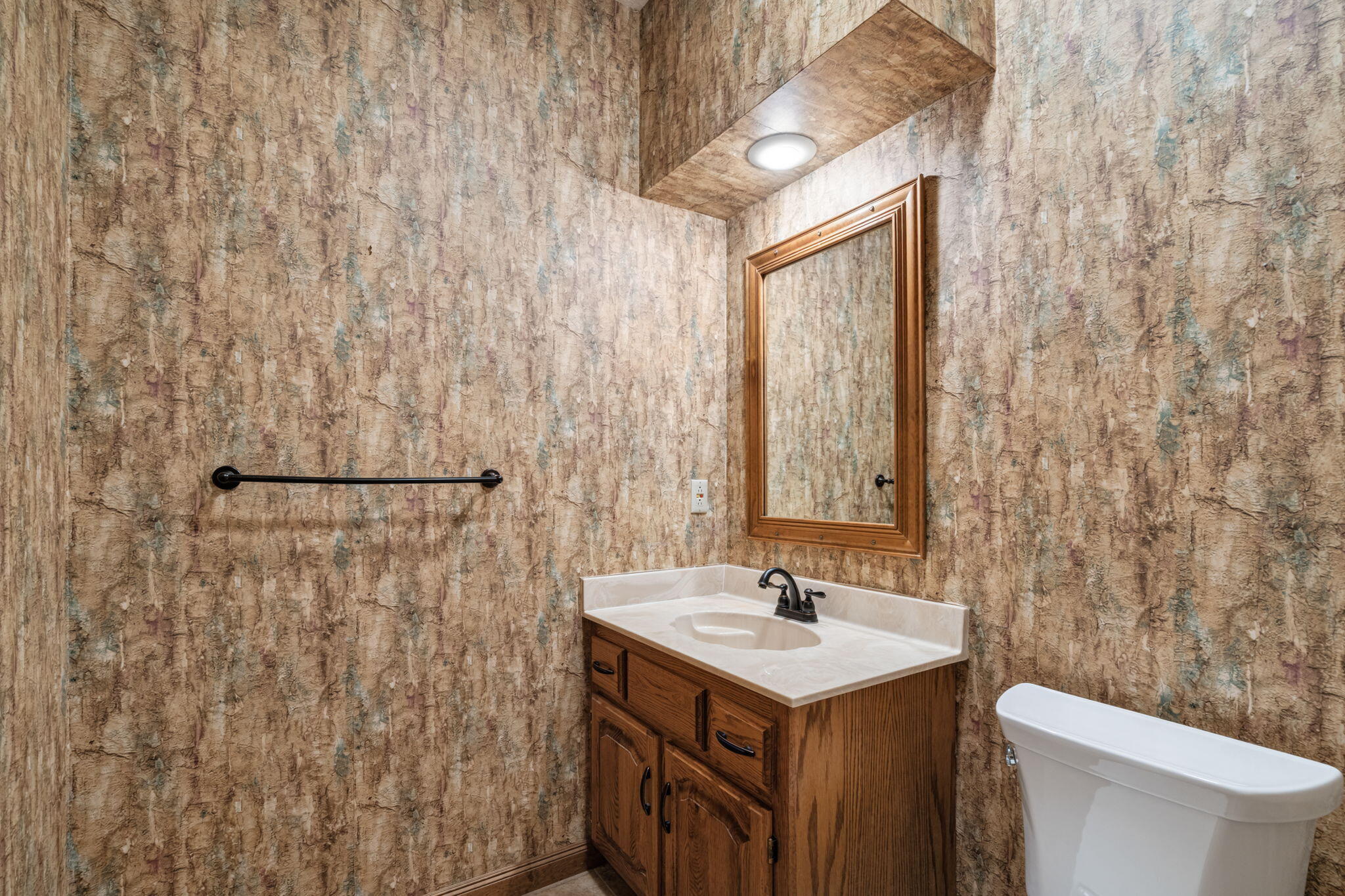 980 West Rivendale Drive Property Photo 41
