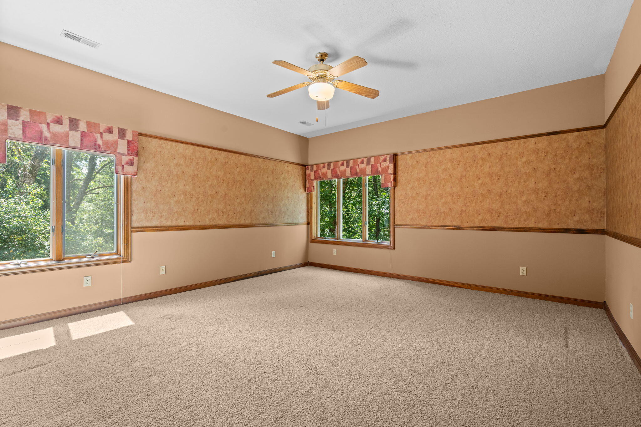 980 West Rivendale Drive Property Photo 74