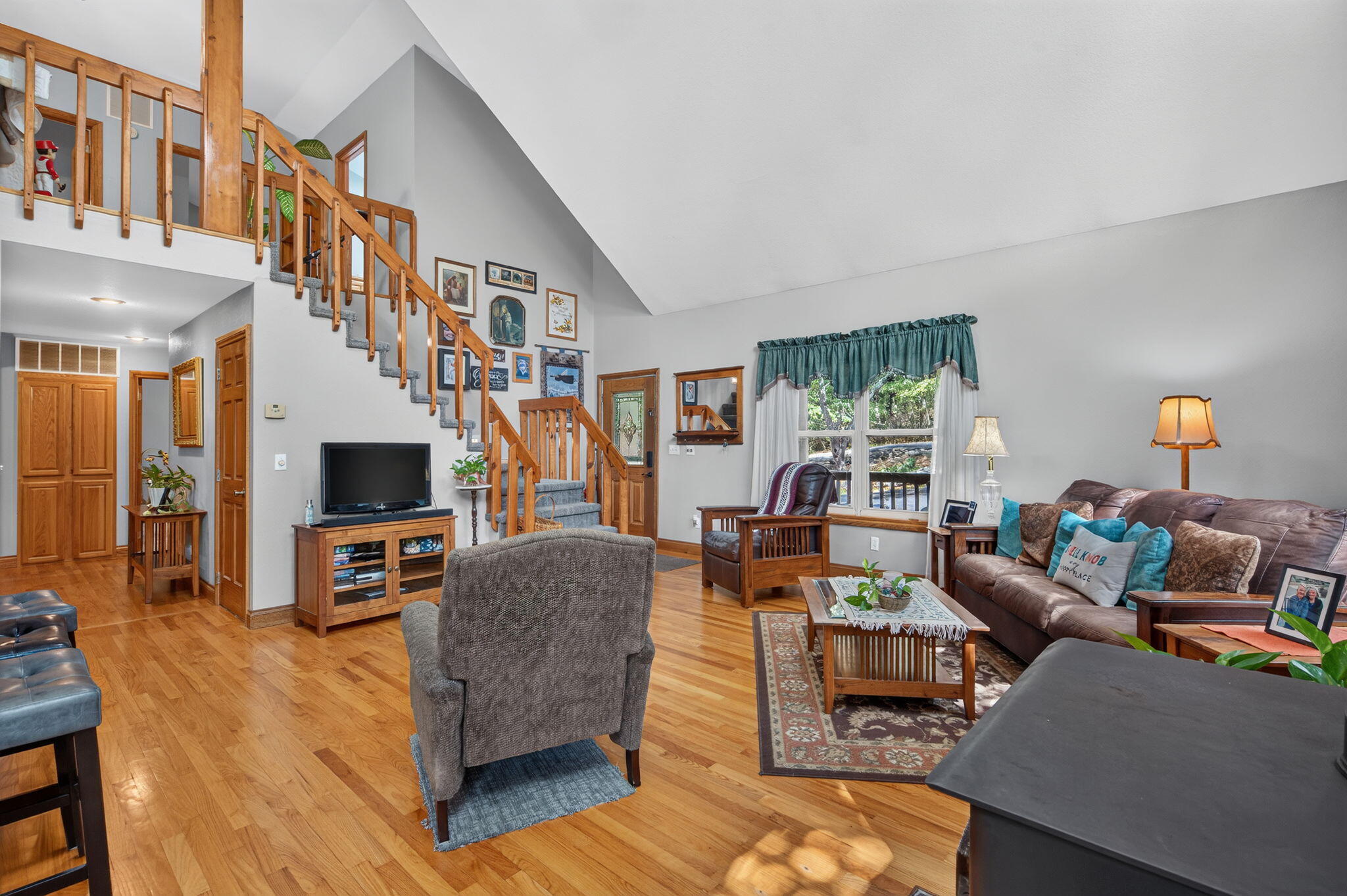 27639 Royal Point Drive Property Photo 4
