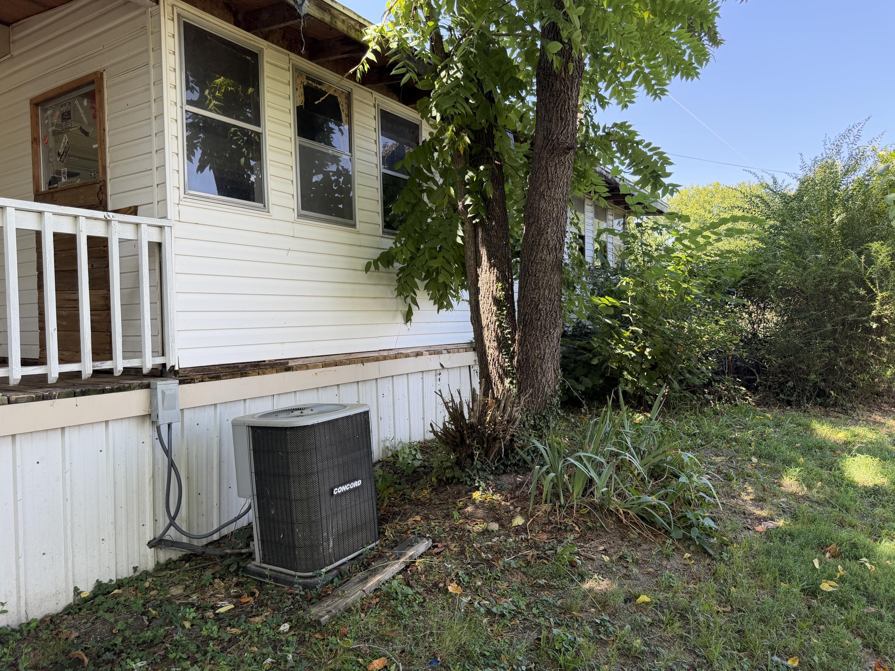 135 Lake Circle Drive Property Photo 10