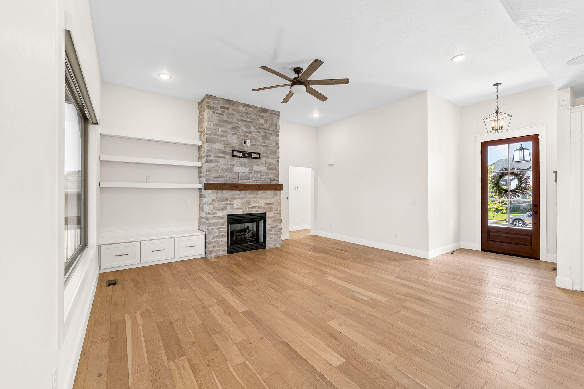 4457 Rome Avenue Property Photo 6