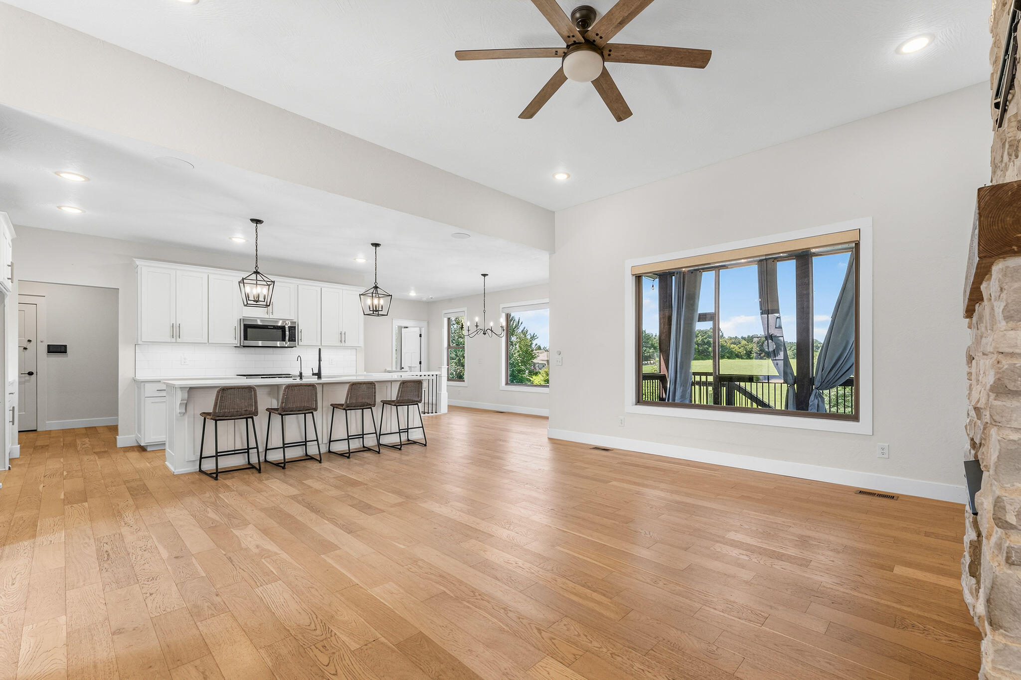 4457 Rome Avenue Property Photo 8