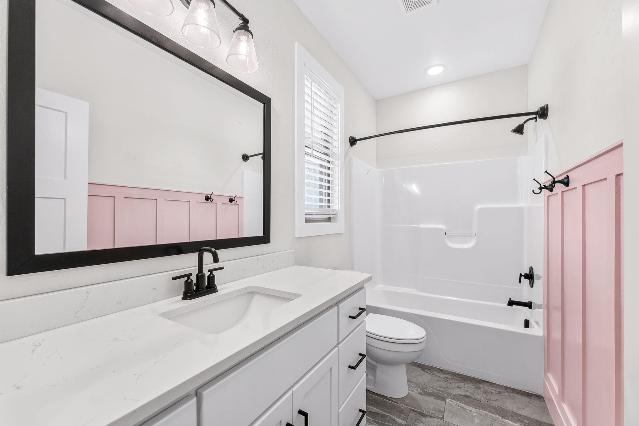 4457 Rome Avenue Property Photo 28