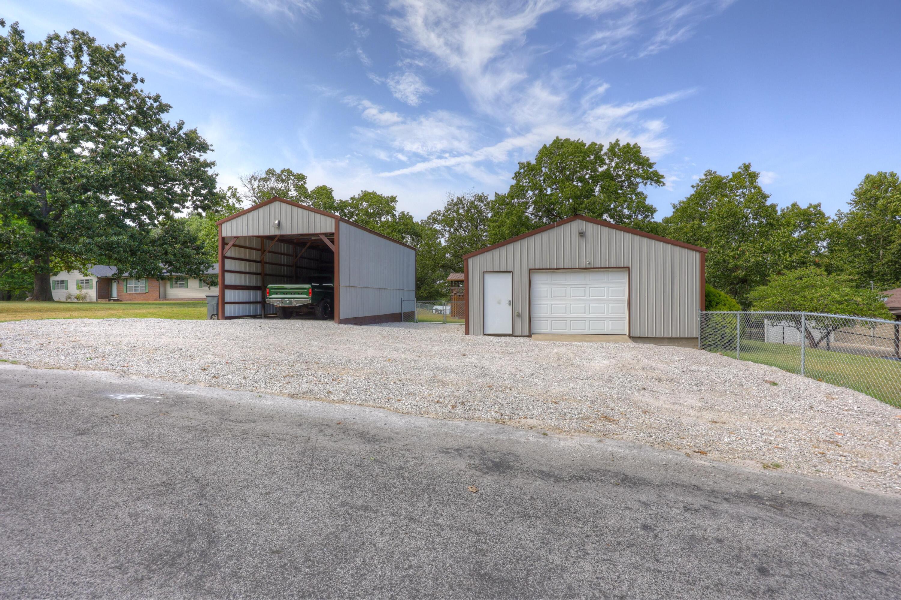 9003 Ginger Lane Property Photo 4