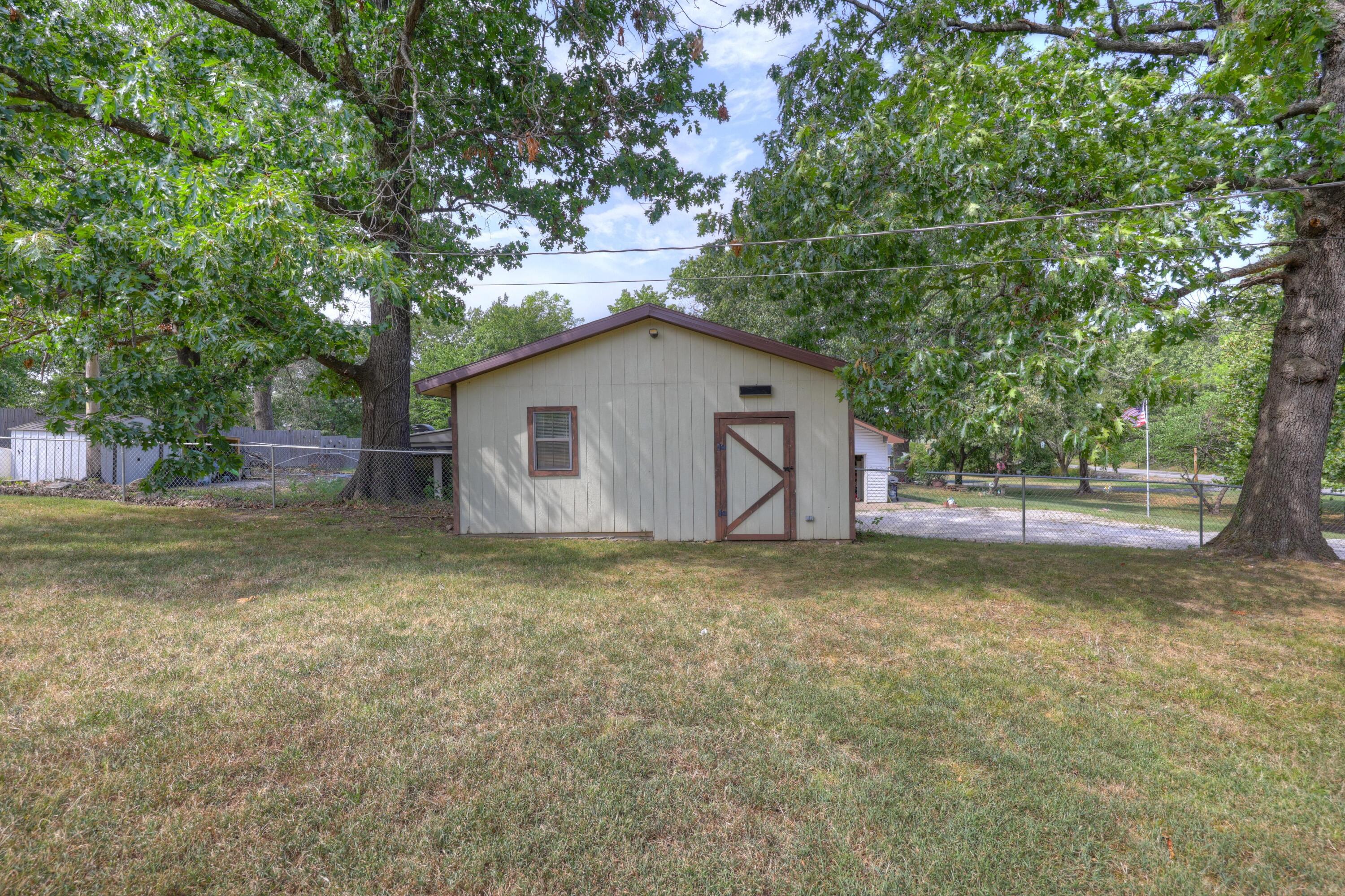 9003 Ginger Lane Property Photo 14