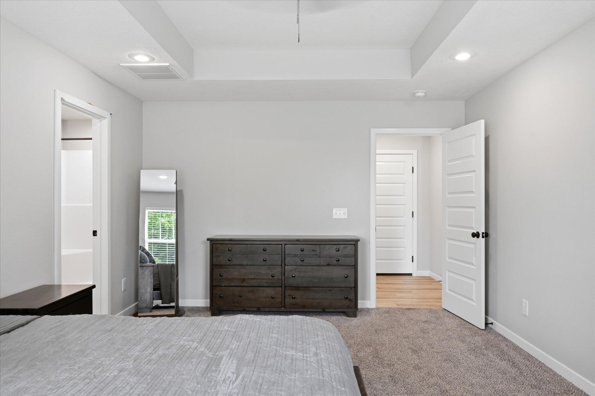 802 South Wheaton Hills Drive Property Photo 15
