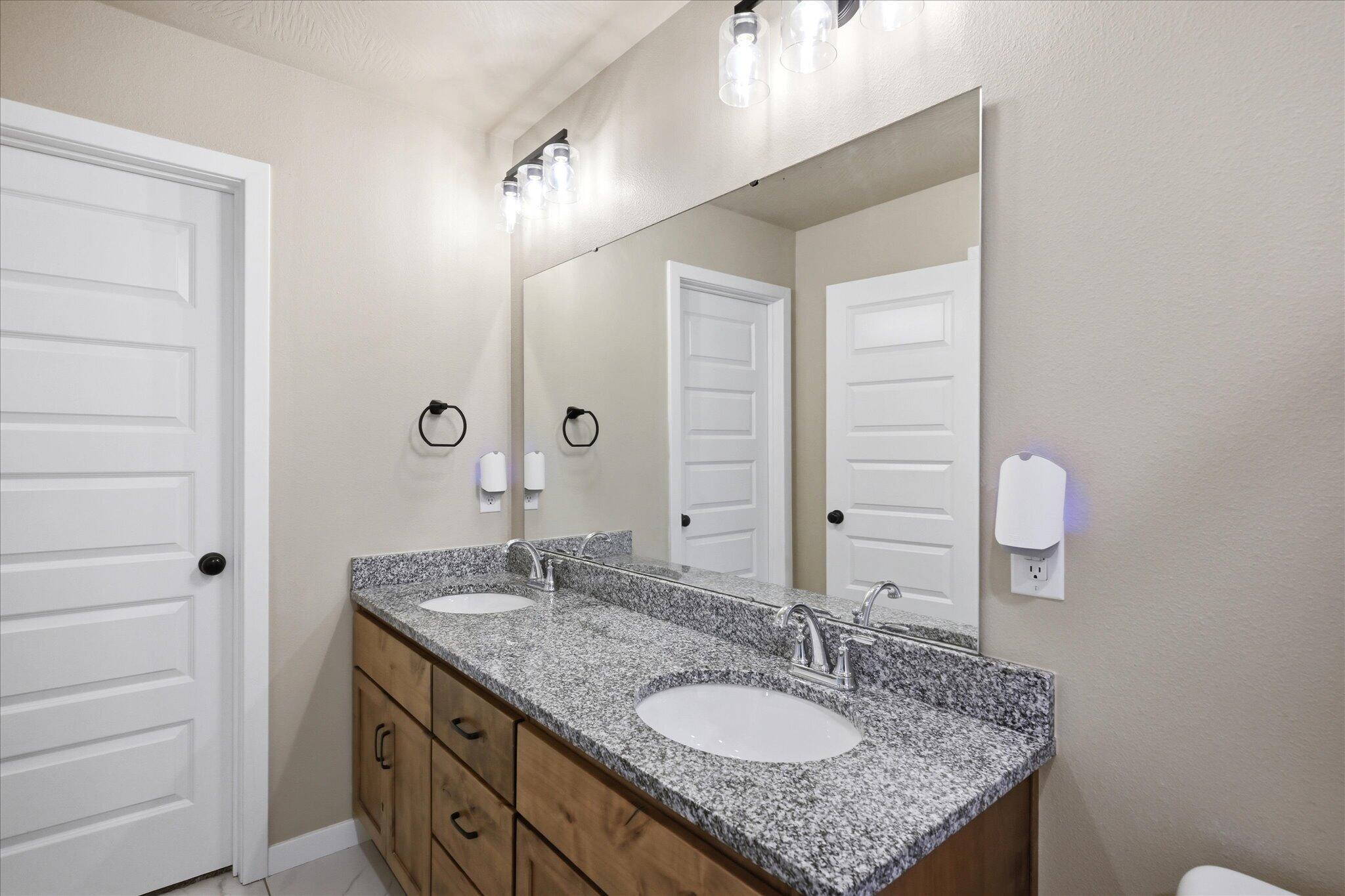 802 South Wheaton Hills Drive Property Photo 16