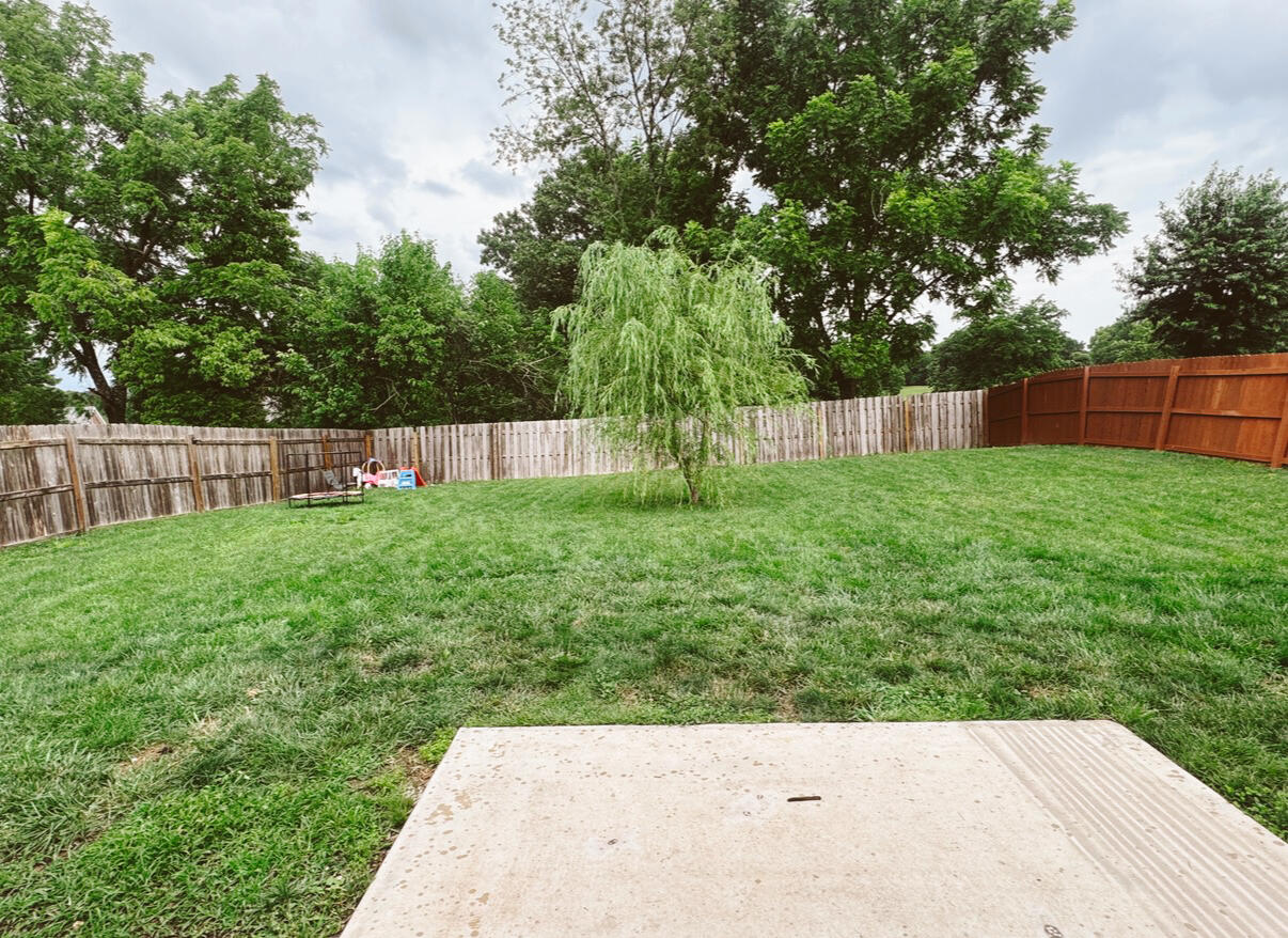 802 South Wheaton Hills Drive Property Photo 24