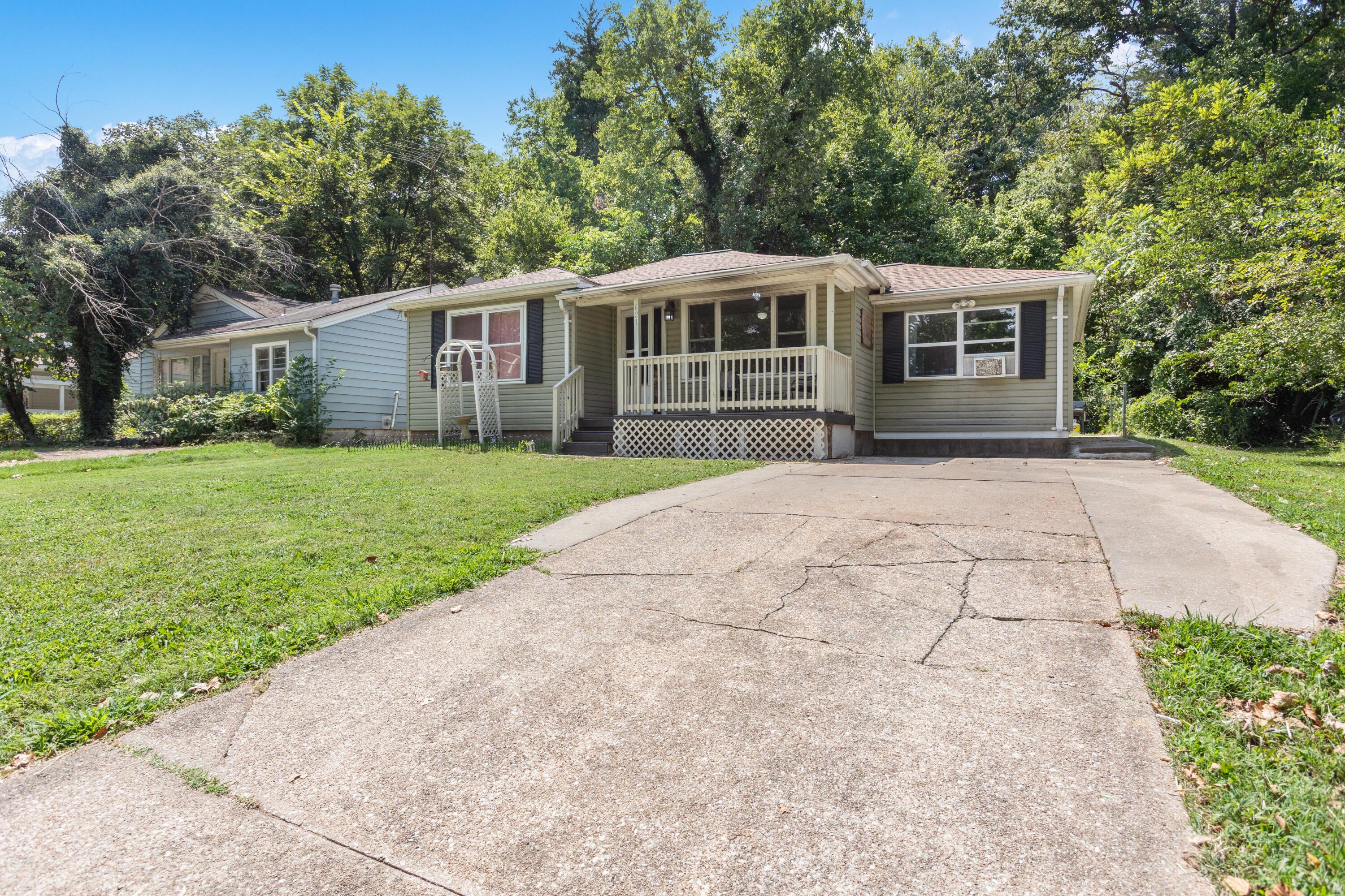 621 Eiserman Avenue Property Photo 6